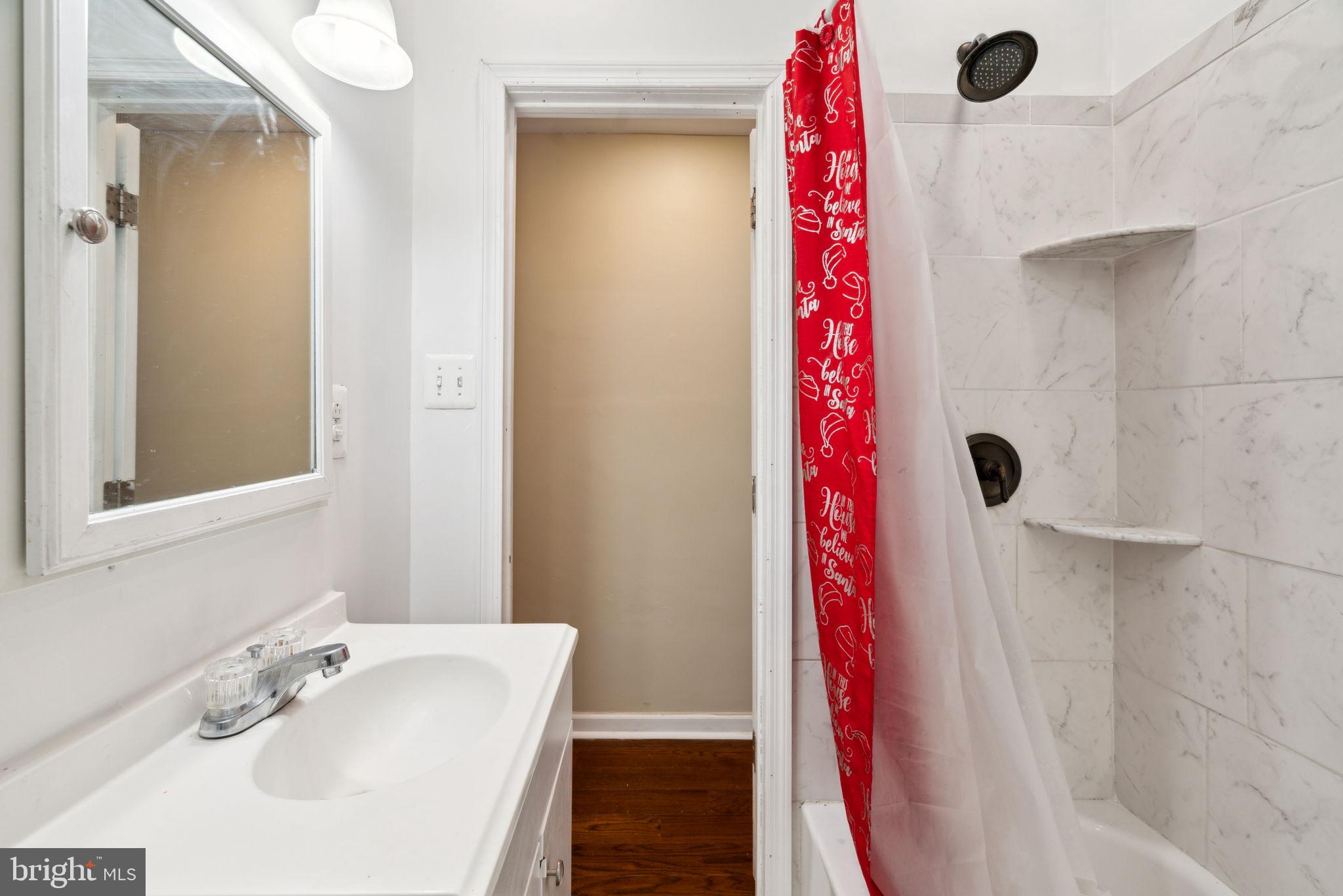 WEST KENSINGTON - Residential