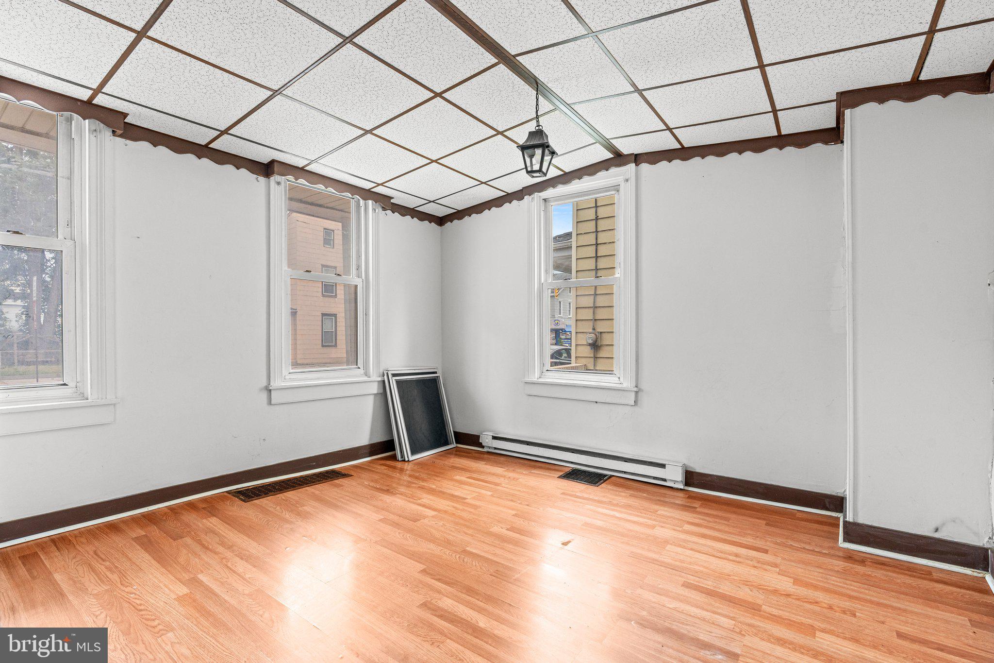 612 WALNUT STREET