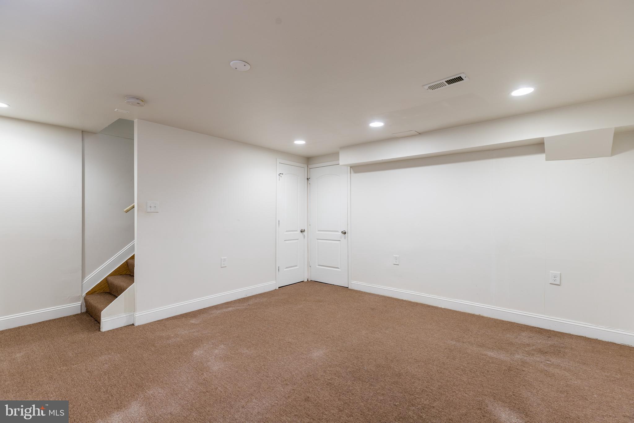 SANDTOWN-WINCHESTER - Residential