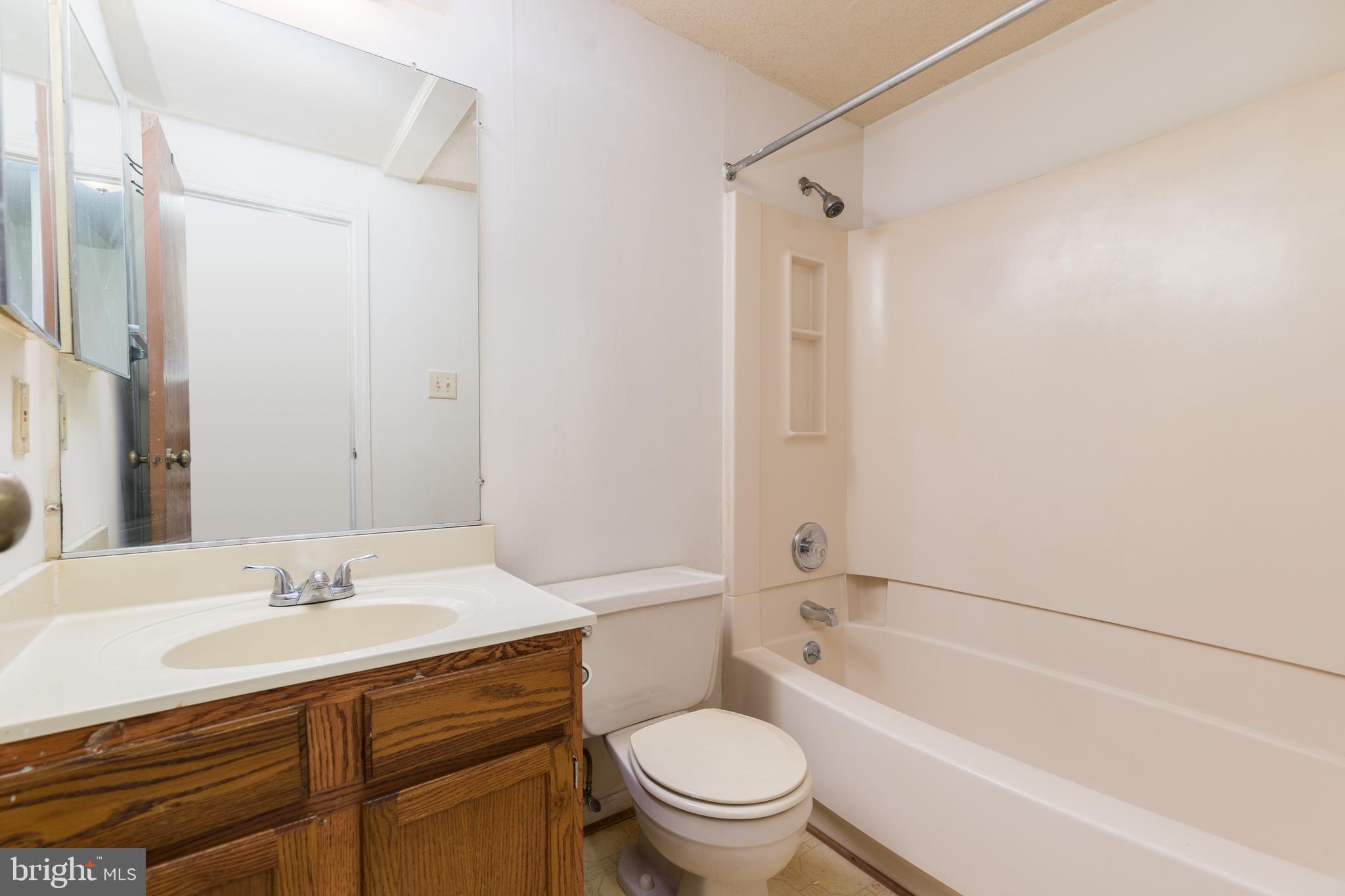 SANDTOWN-WINCHESTER - Residential