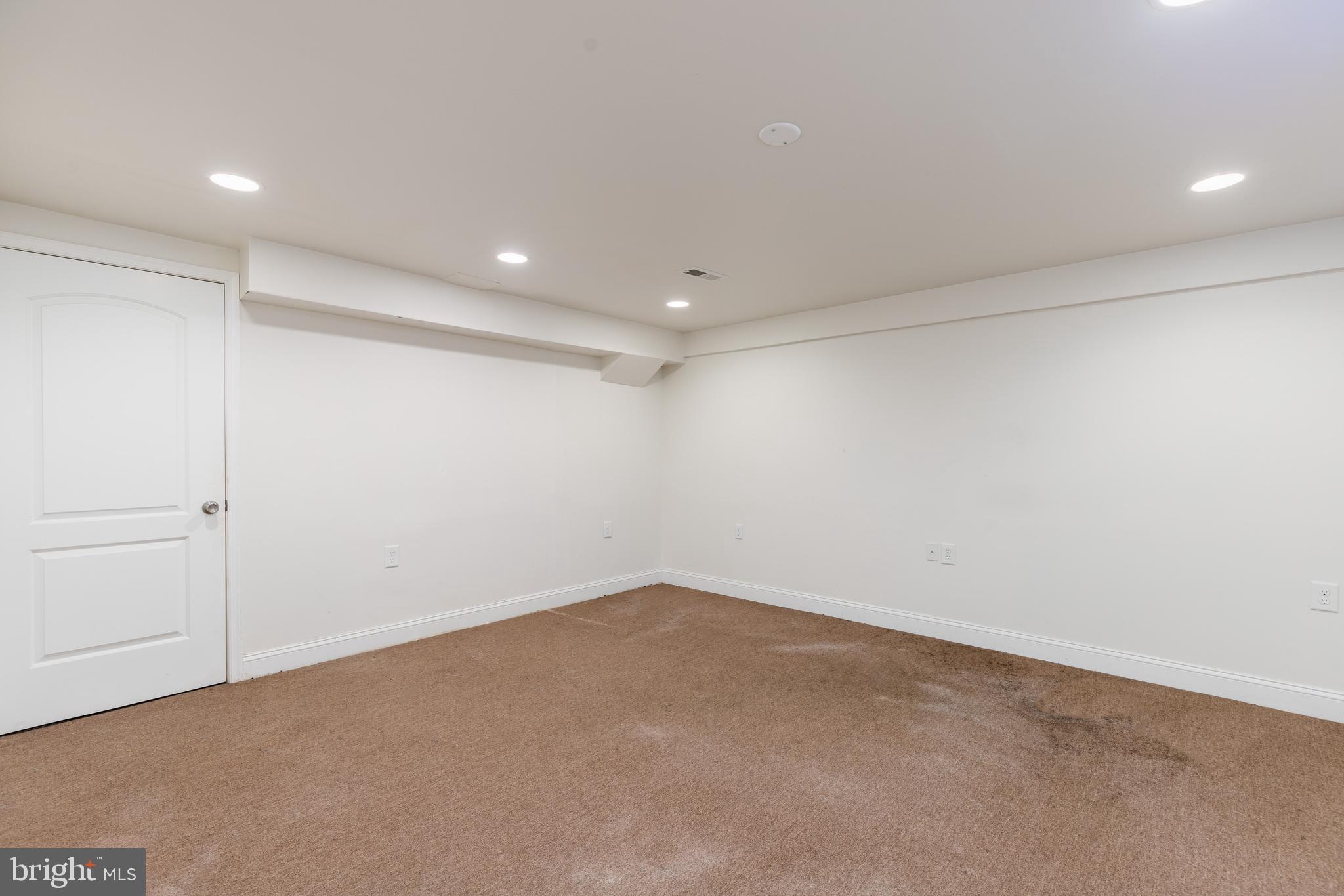 SANDTOWN-WINCHESTER - Residential