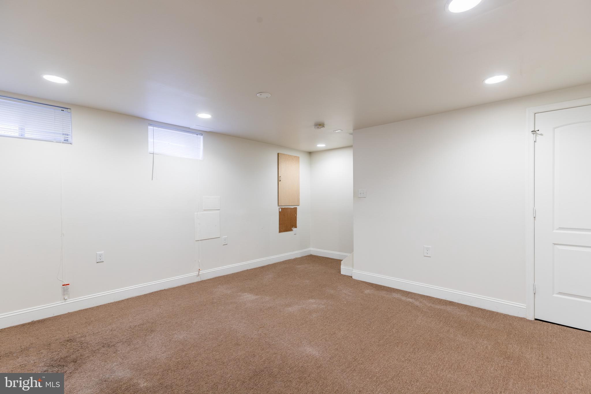 SANDTOWN-WINCHESTER - Residential