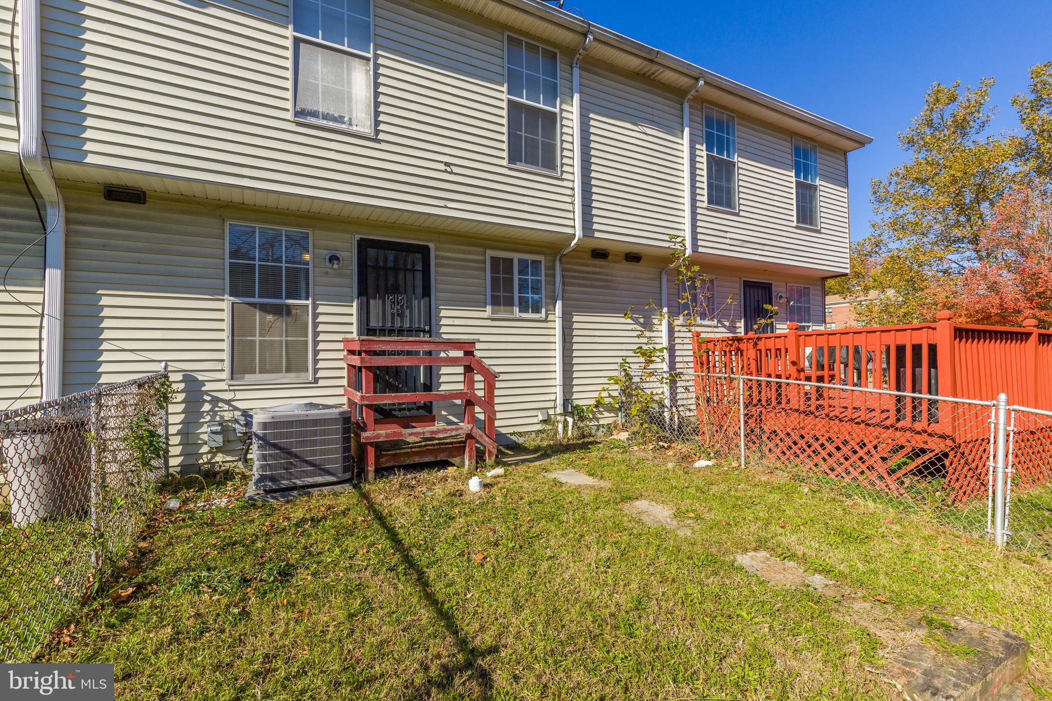 SANDTOWN-WINCHESTER - Residential