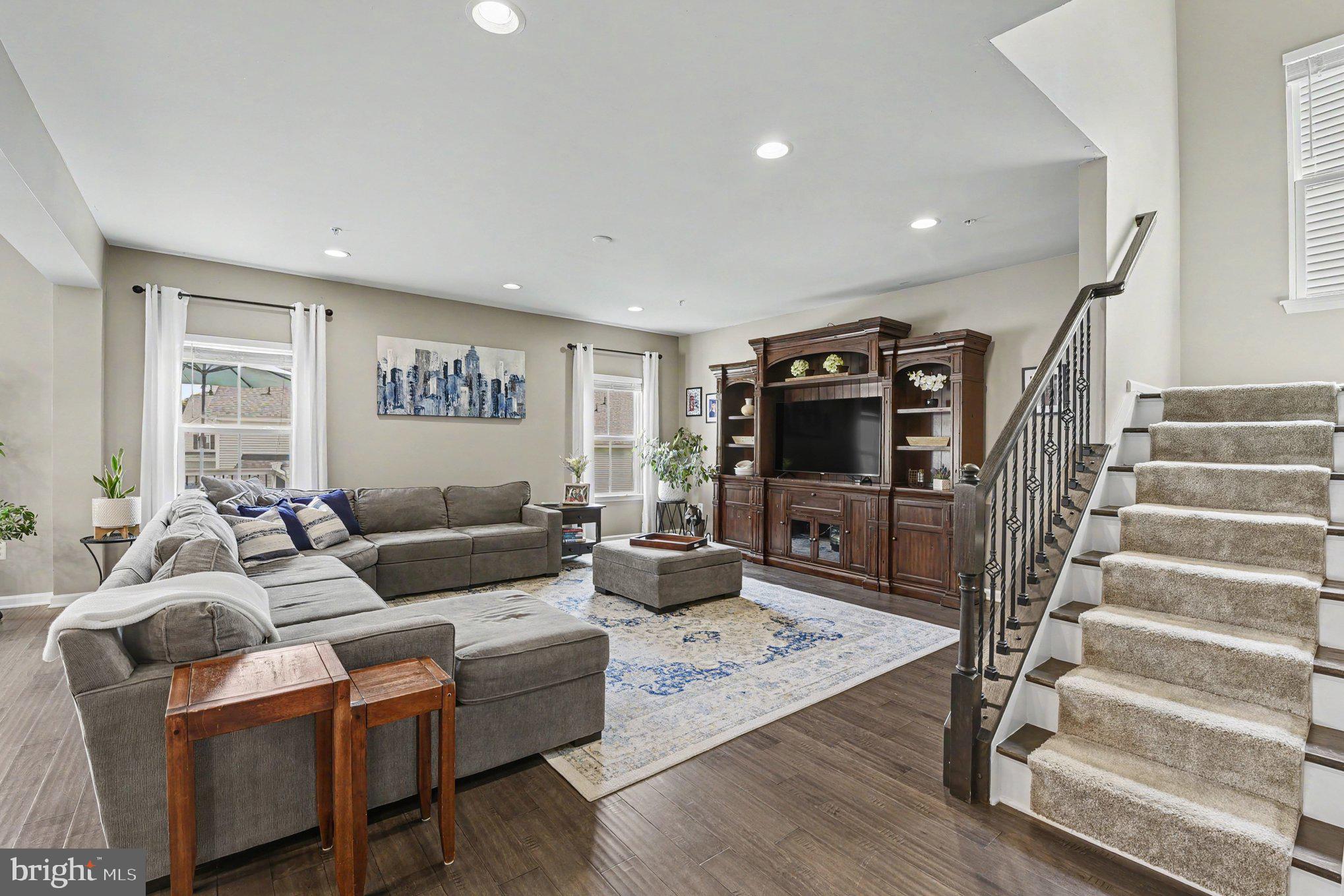 304 SUNRISE COURT