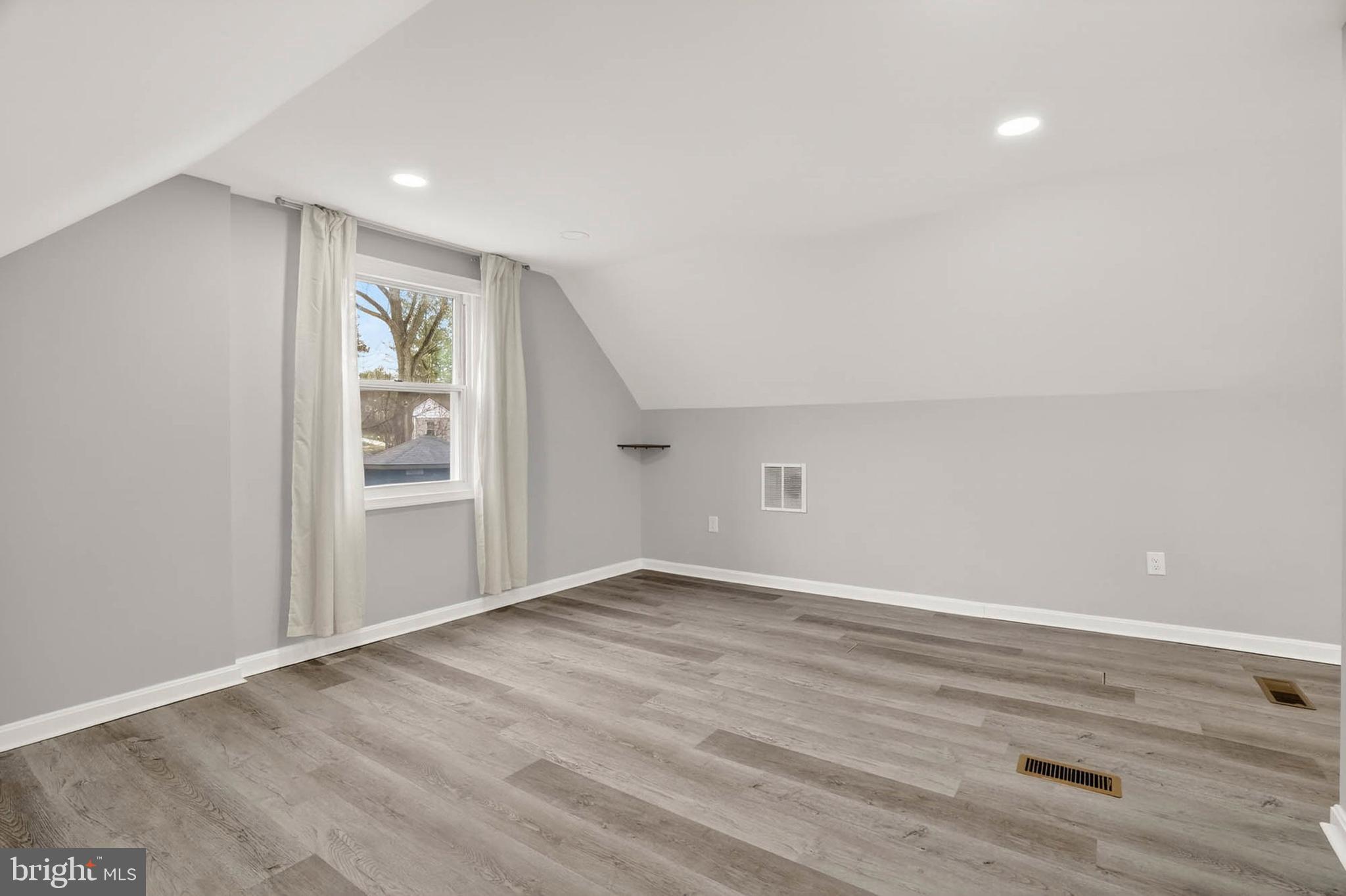 HIGHLAND VIEW PARK - Residential