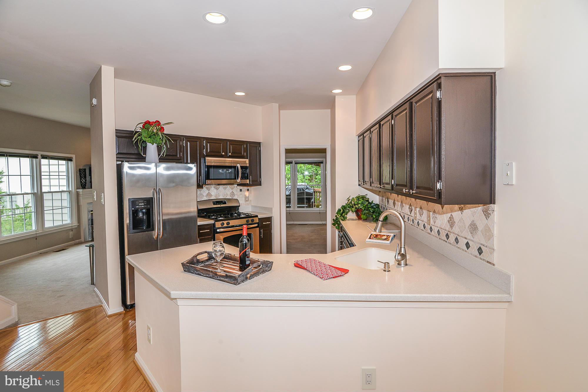 LIFESTYLE AT SULLY STATION - Residential