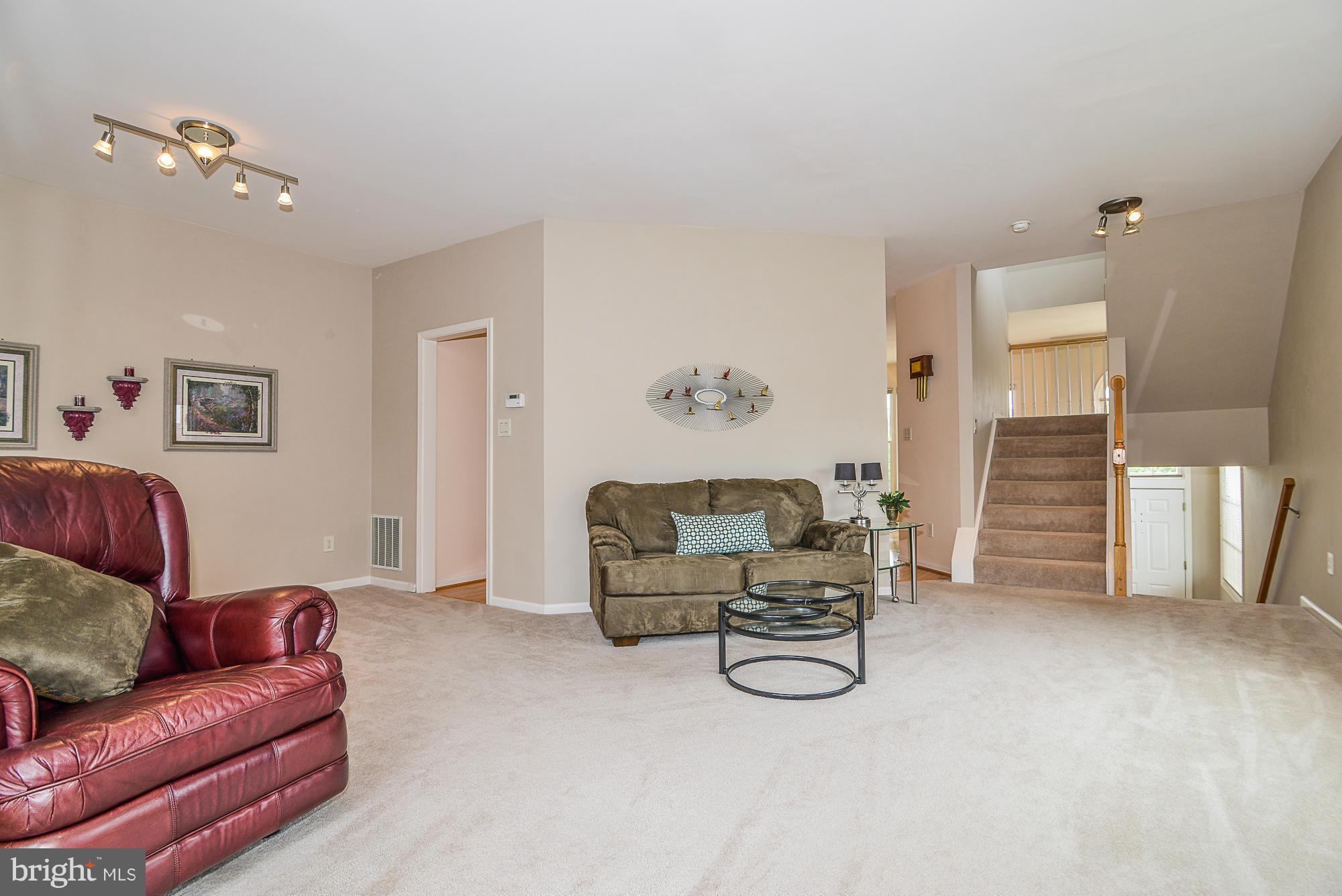 LIFESTYLE AT SULLY STATION - Residential