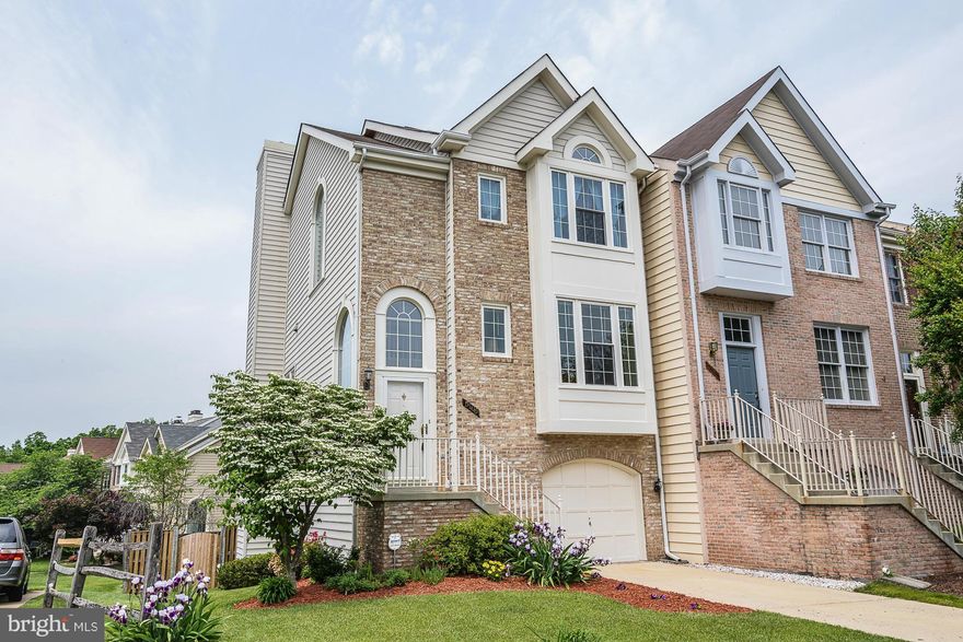 Come home to this updated and beautifully maintained End Unit in the Heart of Centreville! 3 Lvls, 3 Bdrm, 2 Full & 2 Half BA. 1 Car garage parking on pad.Lower lvl Rec Room/walkout patio and fully fenced yard. LR/DR, Large Kit w/Breakfast nook/den, large balcony which backs to open area. Close to Rt 28, Toll Road, Airport and 66. This home has it all. Hurry this one won't last!