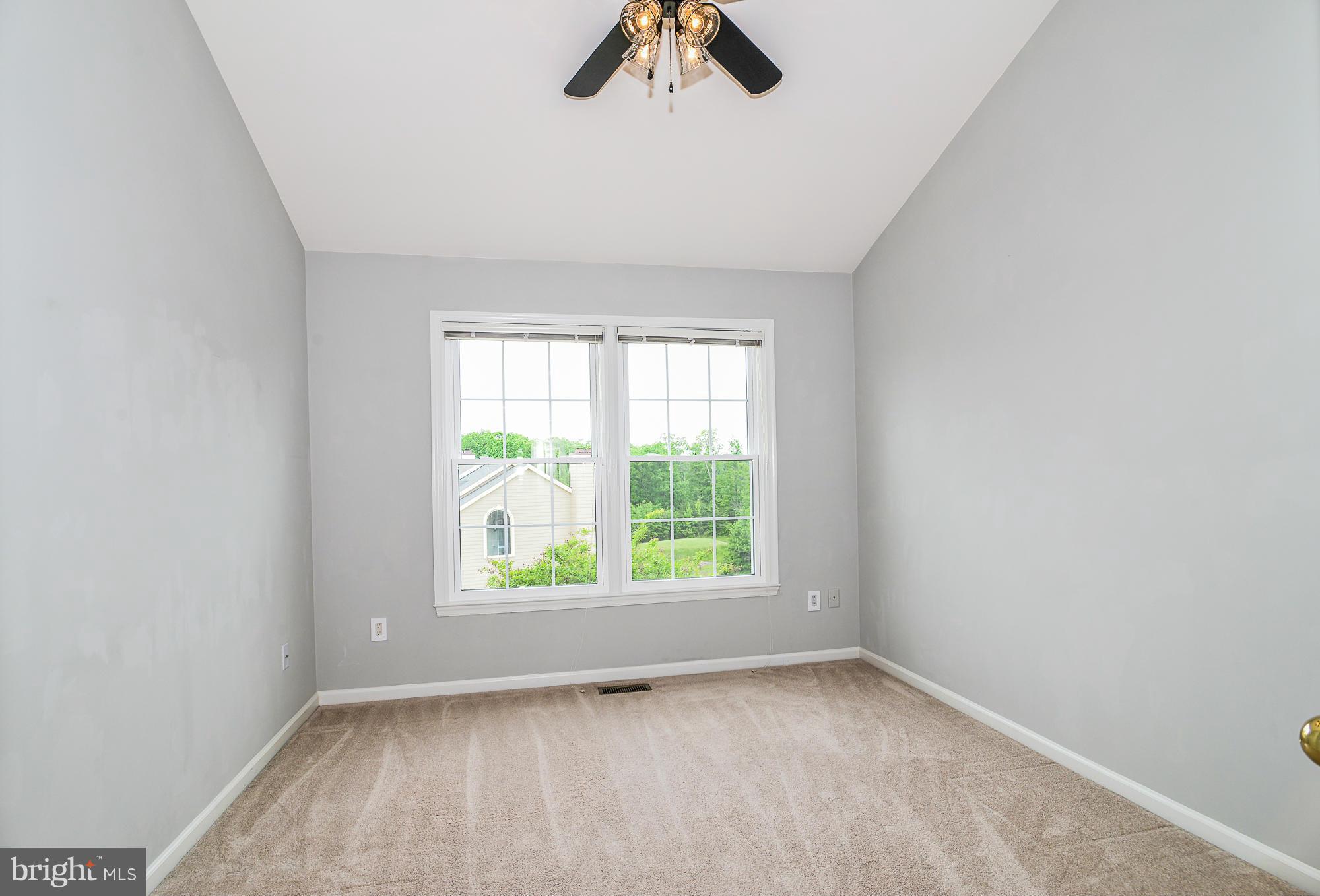 LIFESTYLE AT SULLY STATION - Residential