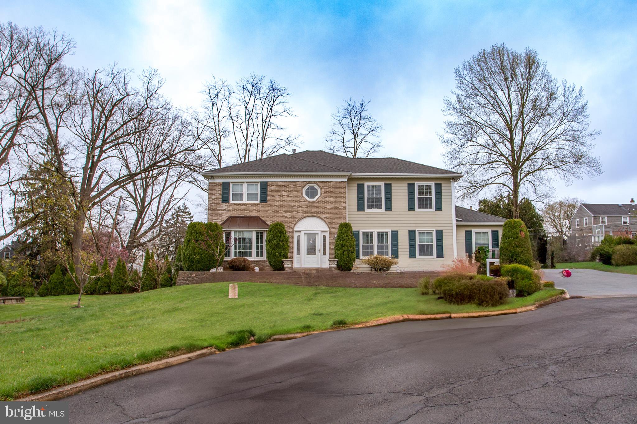 3789 GLENN COURT