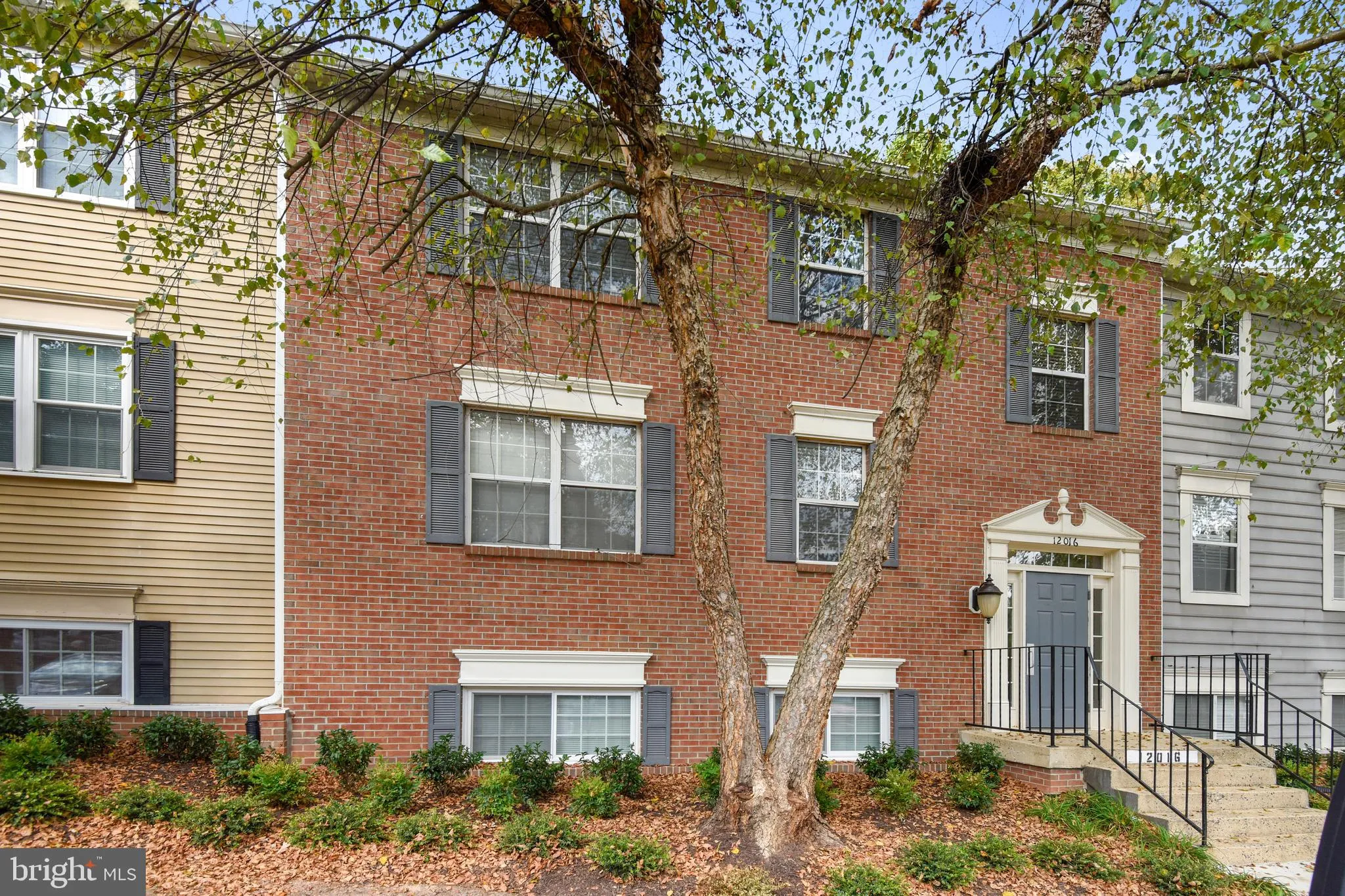 12016 Golf Ridge Court Unit 301, Fairfax, VA 22033