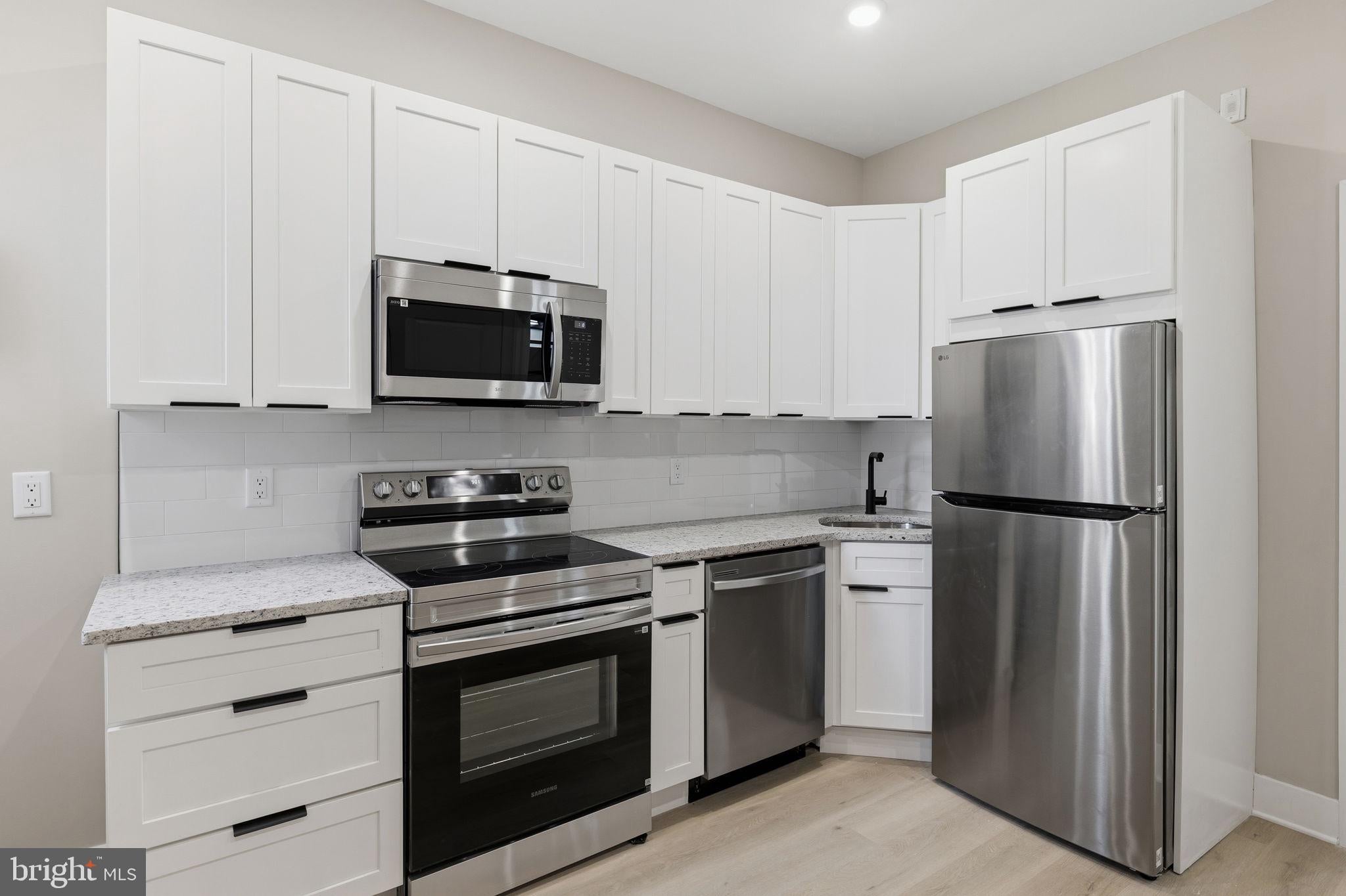 856 N 19TH STREET 4