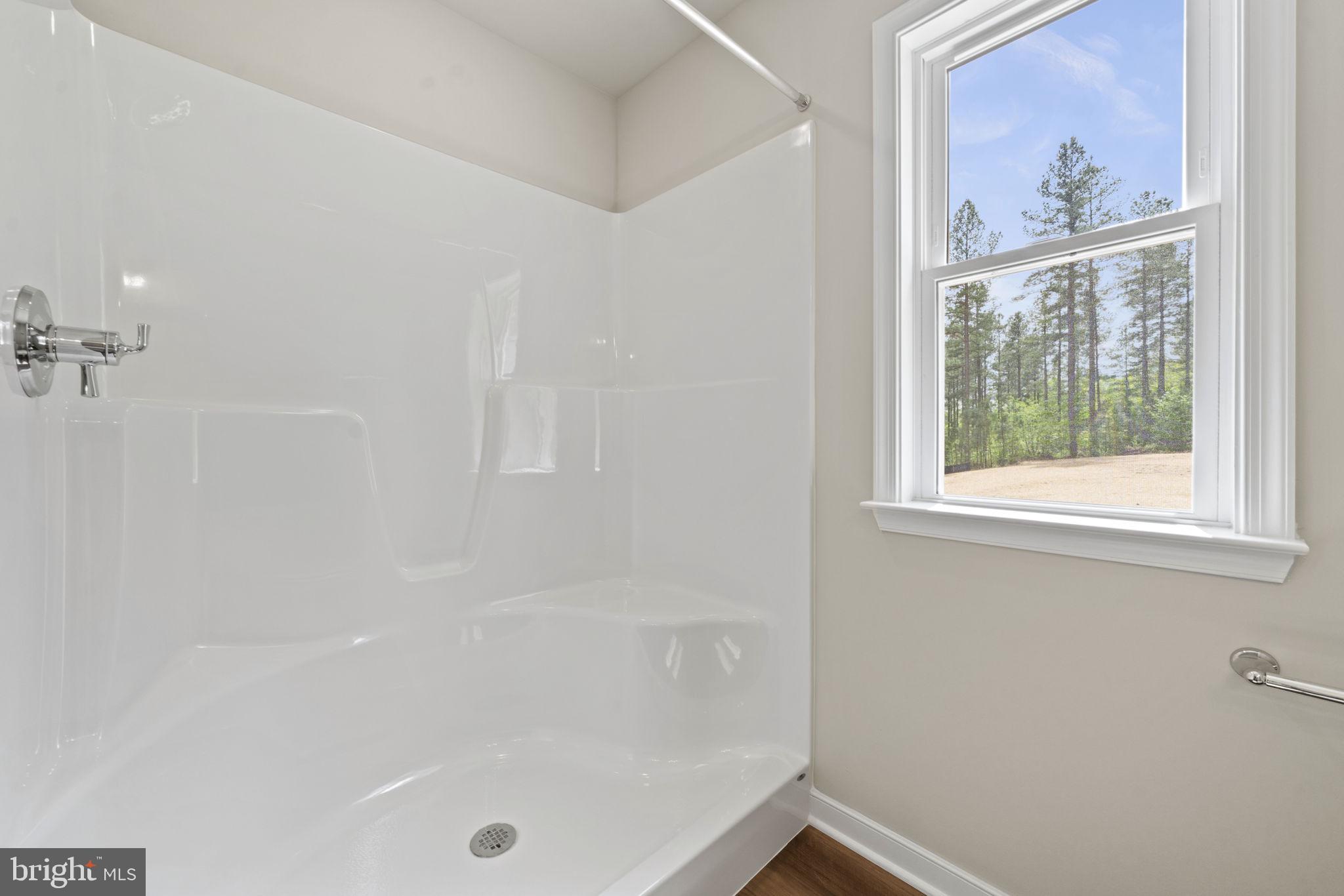 GARLAND LAKE - Residential