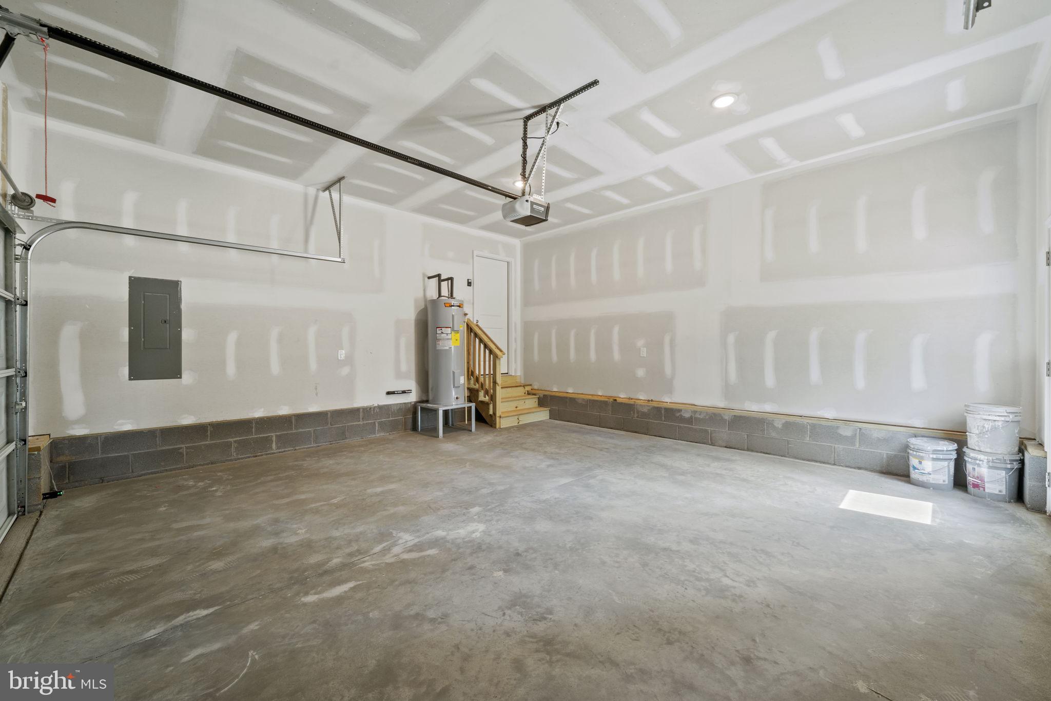 GARLAND LAKE - Residential