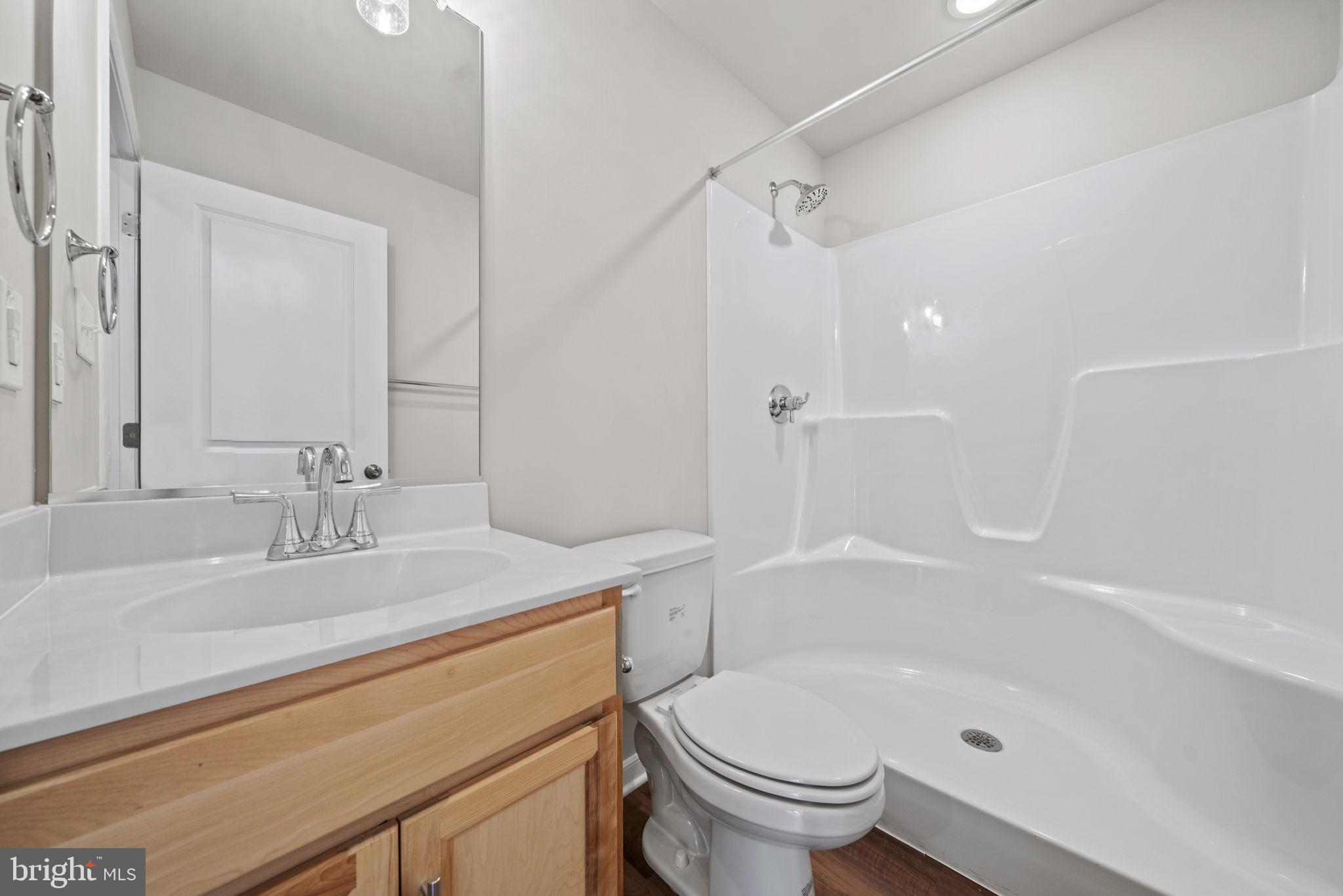 GARLAND LAKE - Residential