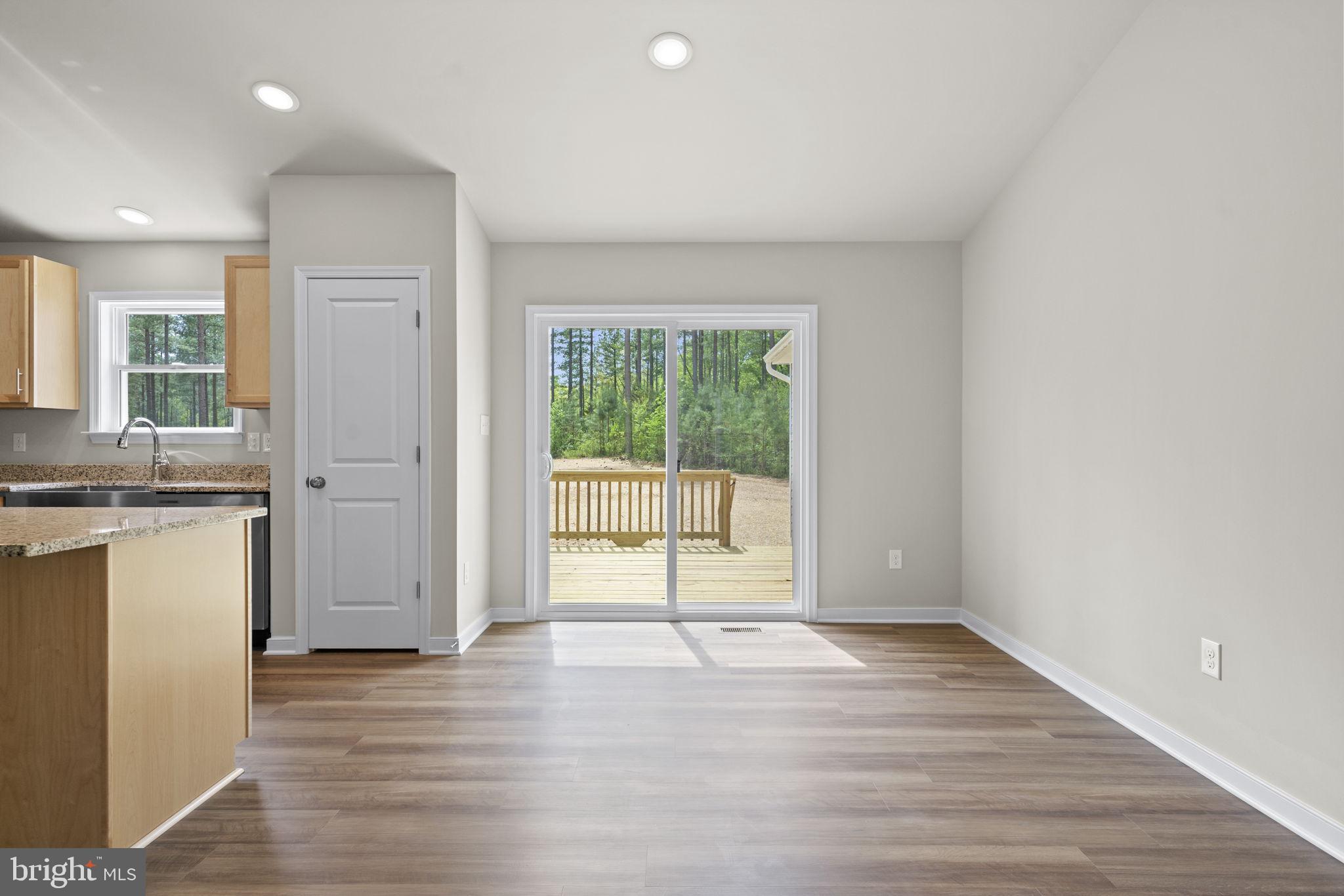 GARLAND LAKE - Residential