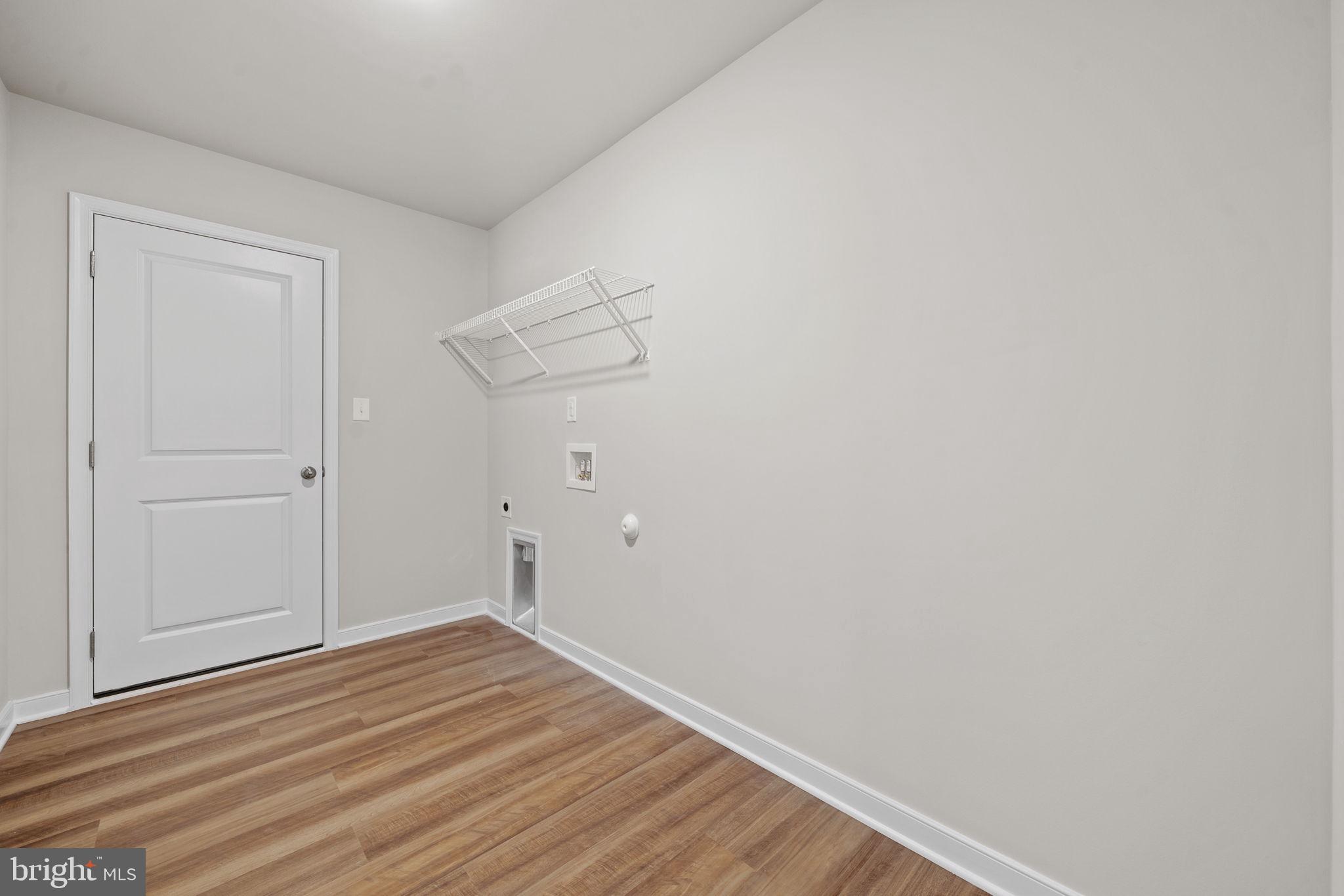 GARLAND LAKE - Residential