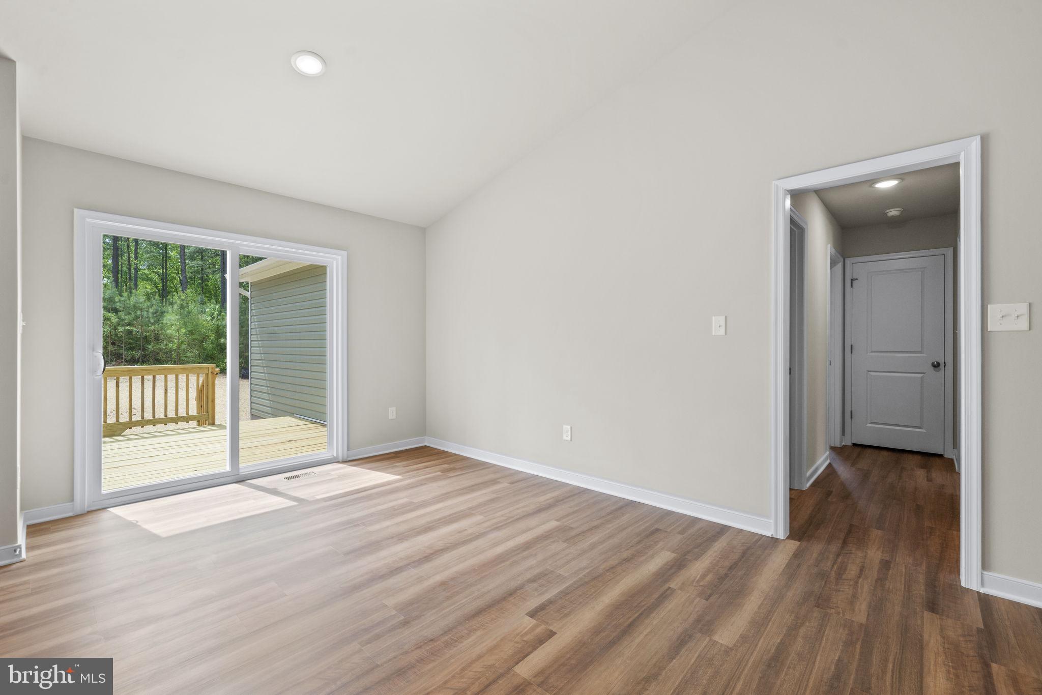 GARLAND LAKE - Residential