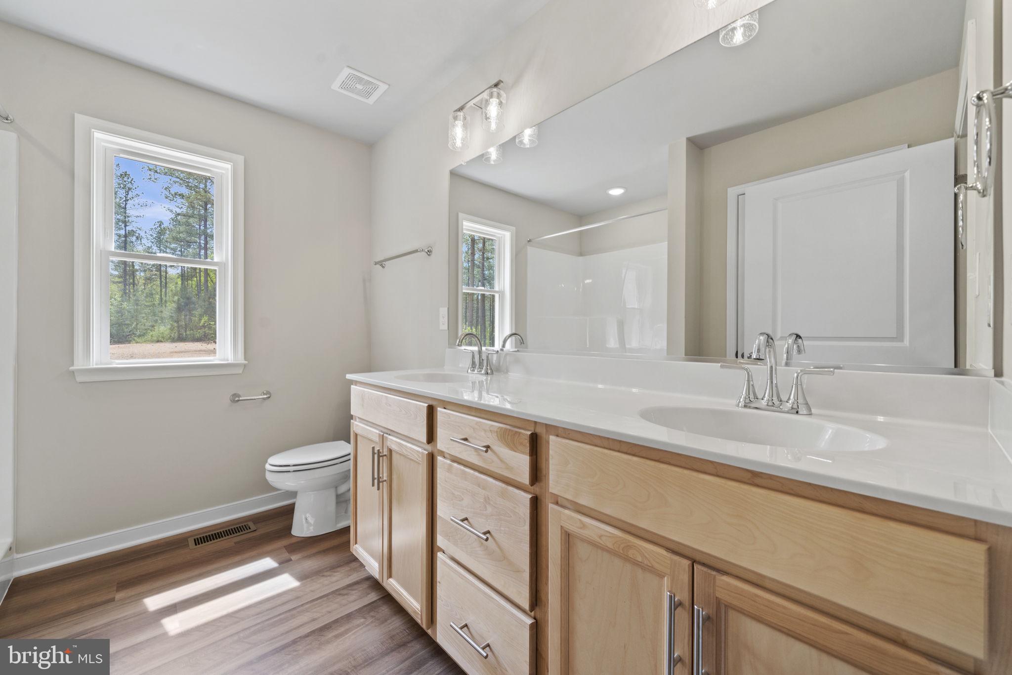 GARLAND LAKE - Residential