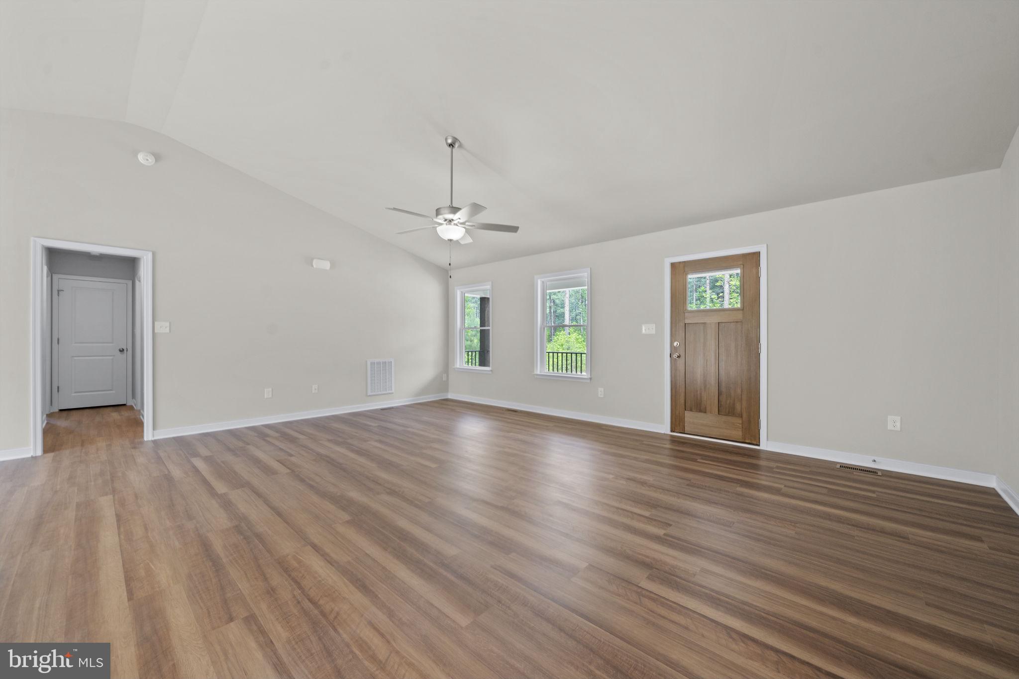 GARLAND LAKE - Residential