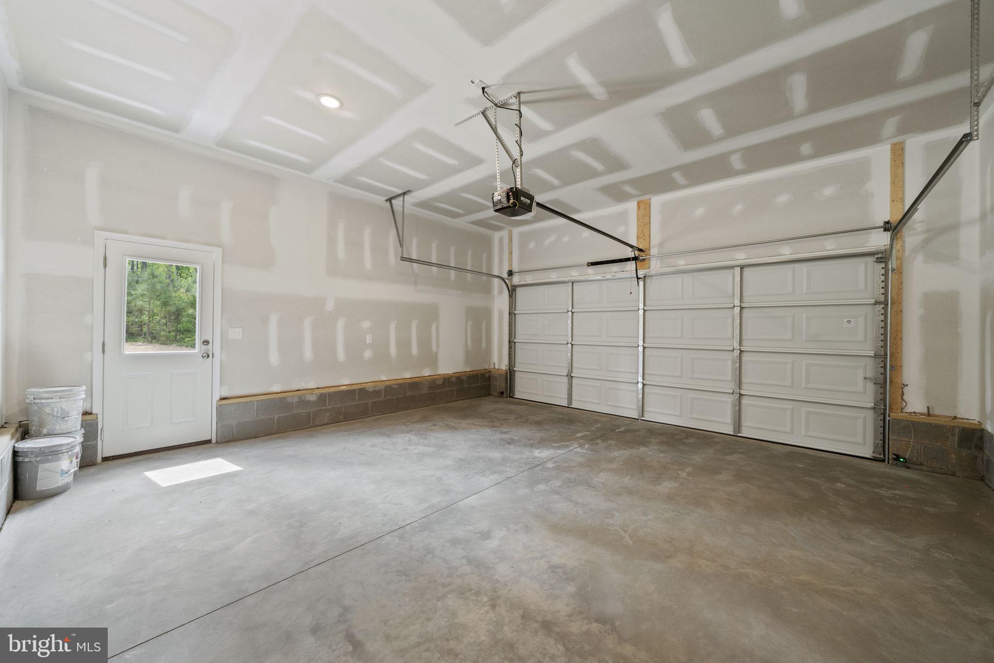 GARLAND LAKE - Residential