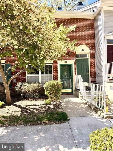 Photo of 13 Jay Court, PLAINSBORO, NJ 08536 (MLS # NJMX2011916)