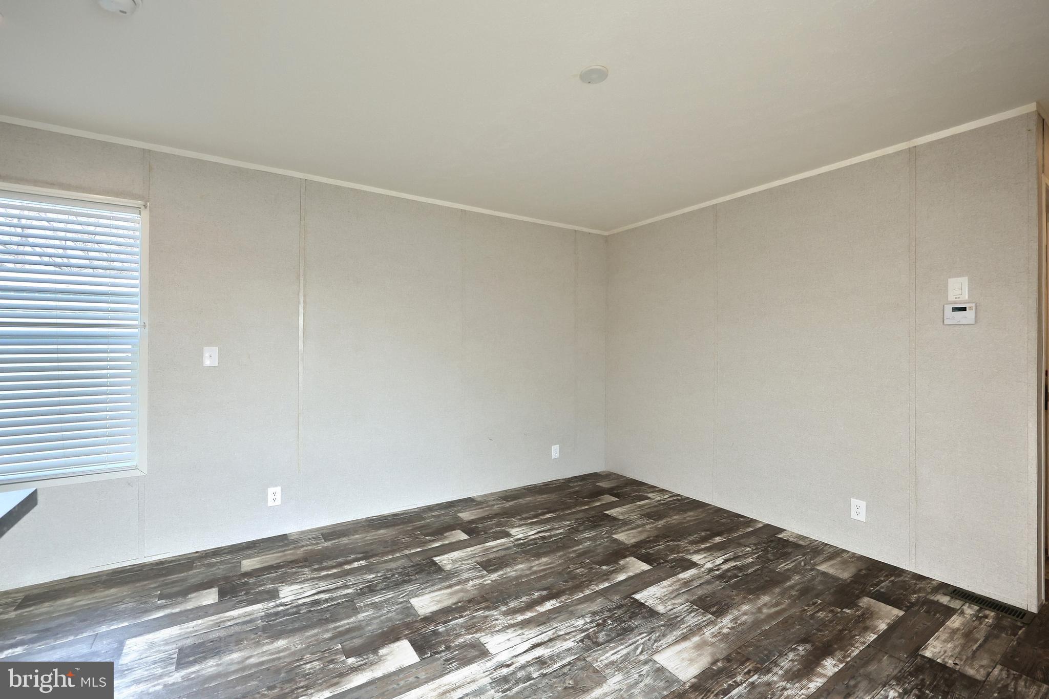 PARADISE MHP - Residential