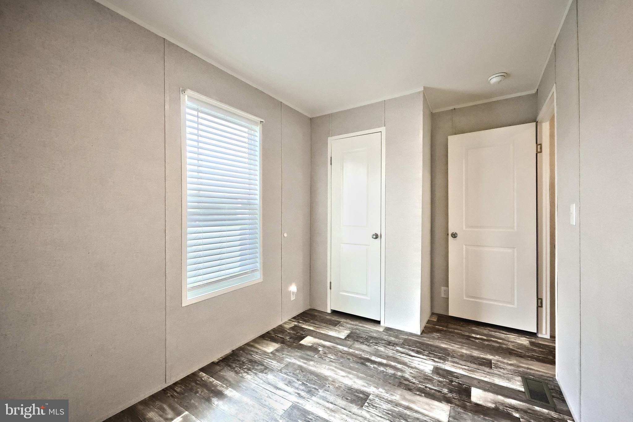 PARADISE MHP - Residential