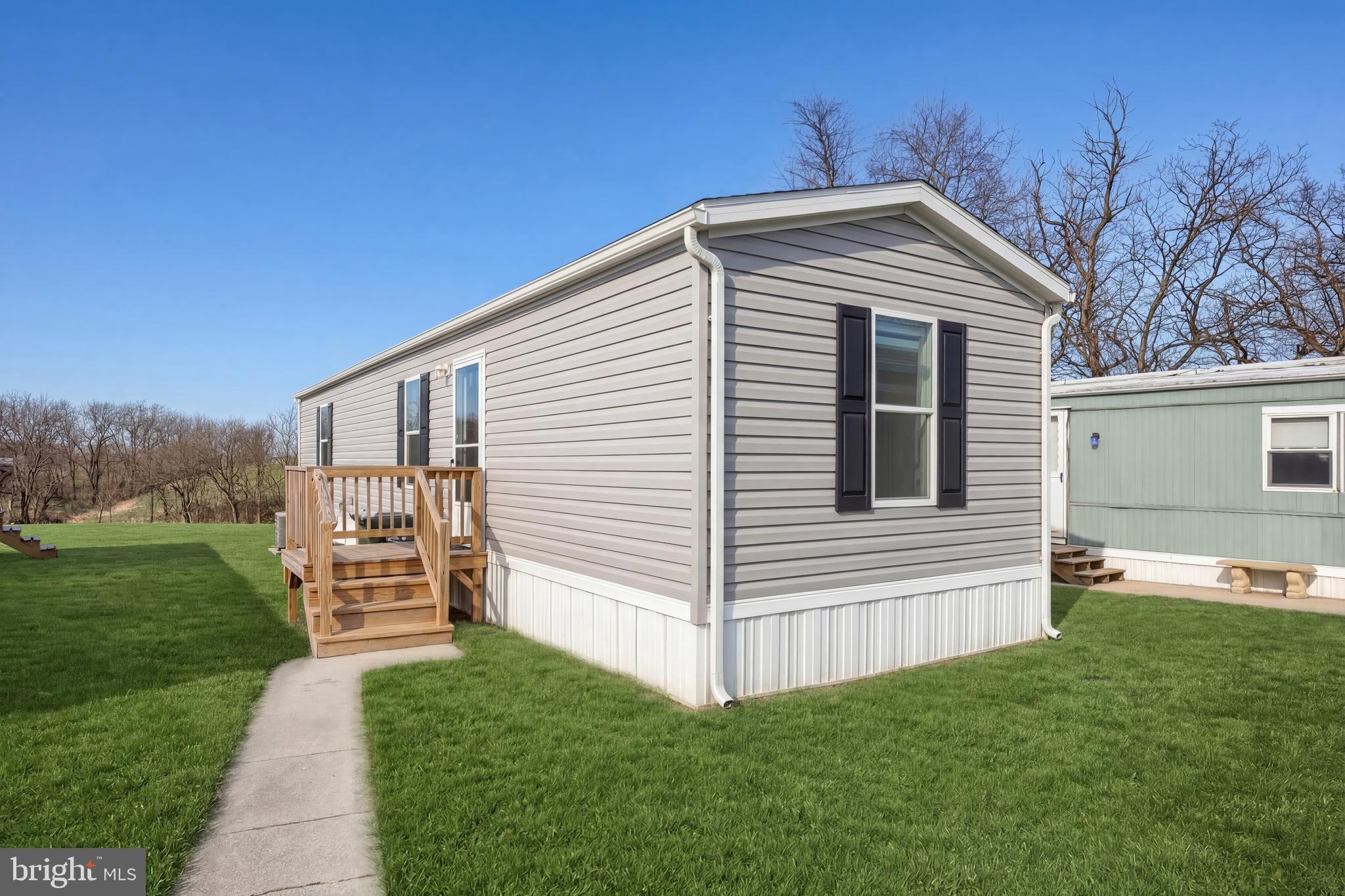 PARADISE MHP - Residential