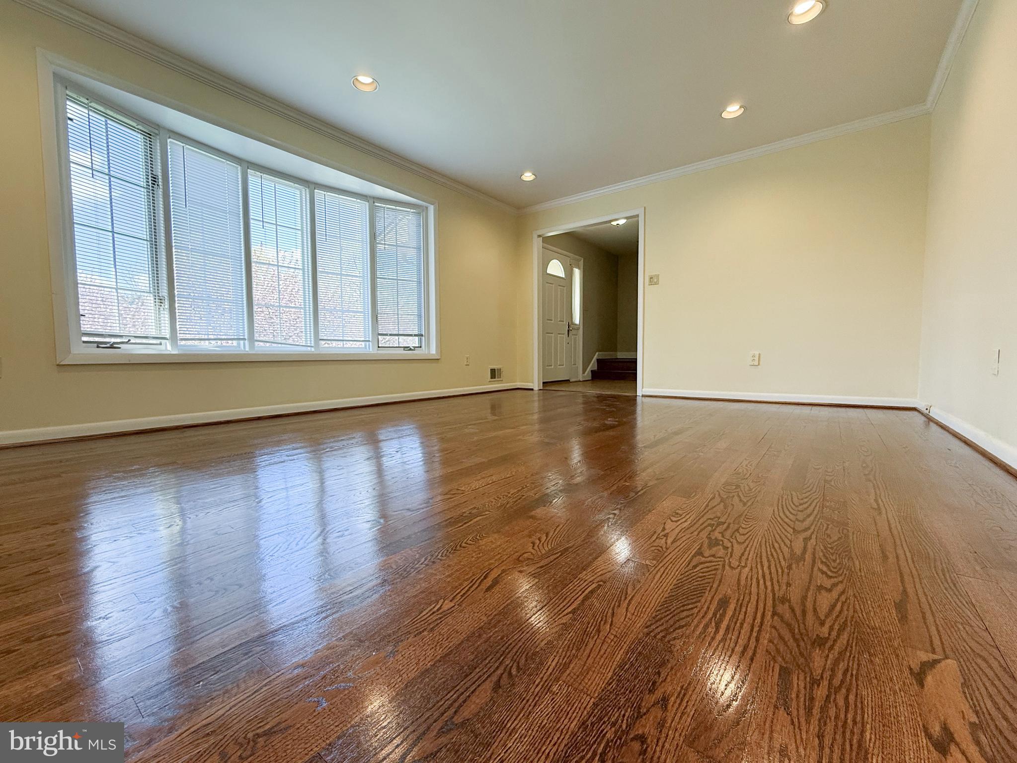 COLLEGE GARDENS - Residential Lease