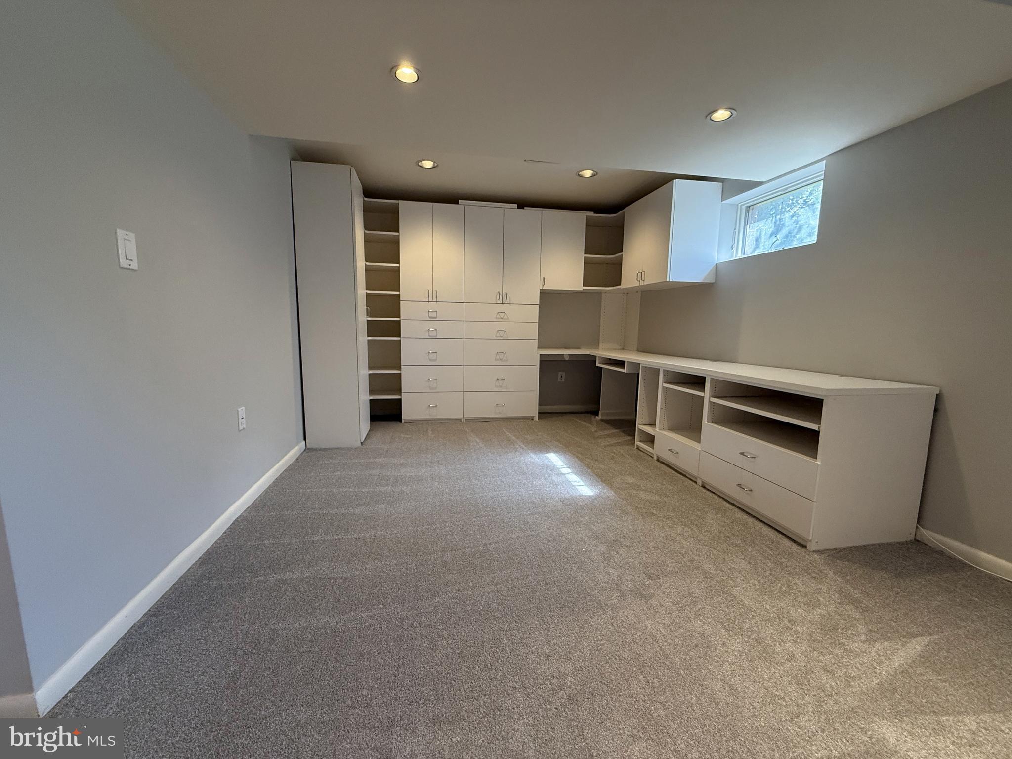 COLLEGE GARDENS - Residential Lease