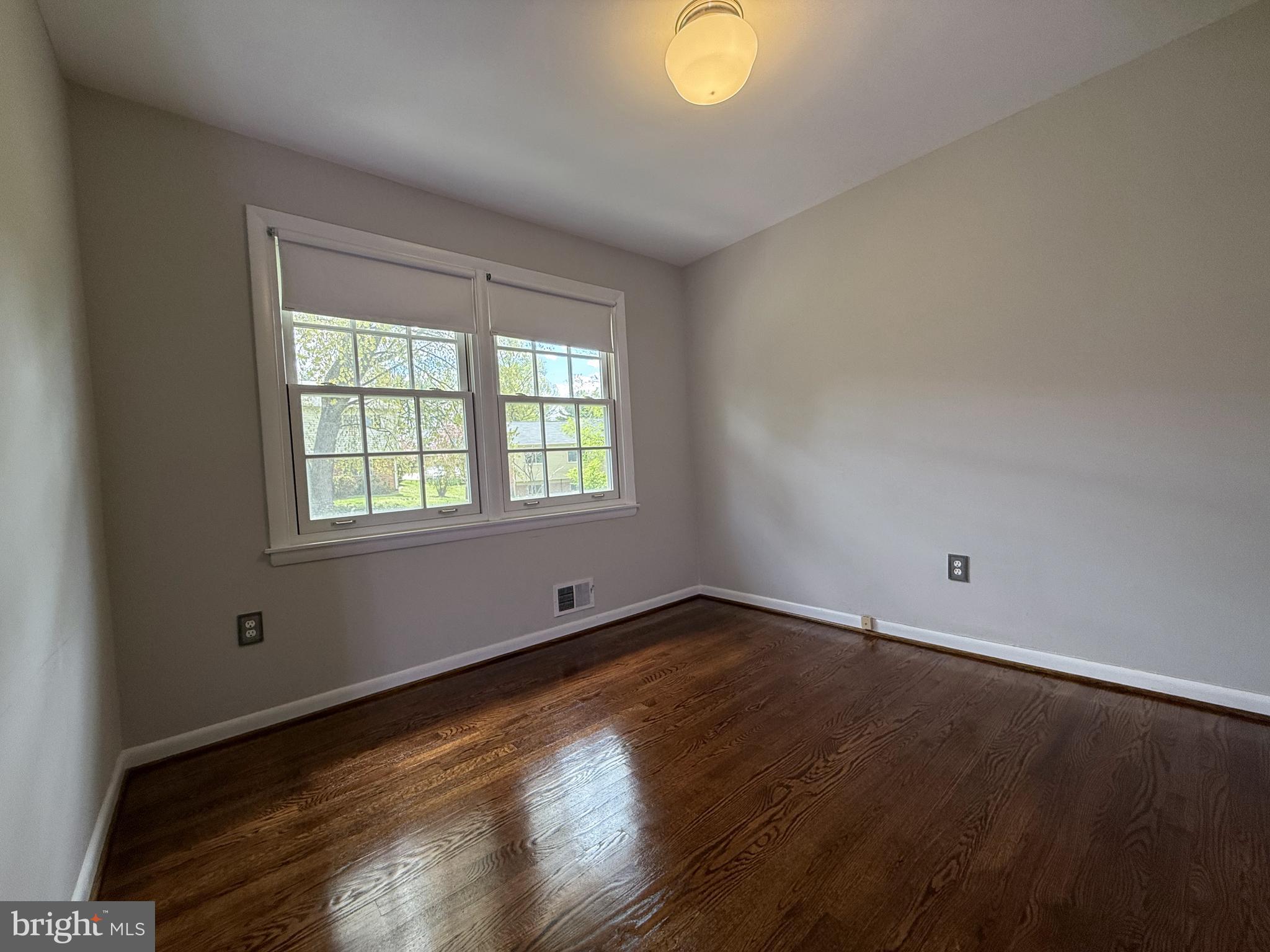 COLLEGE GARDENS - Residential Lease