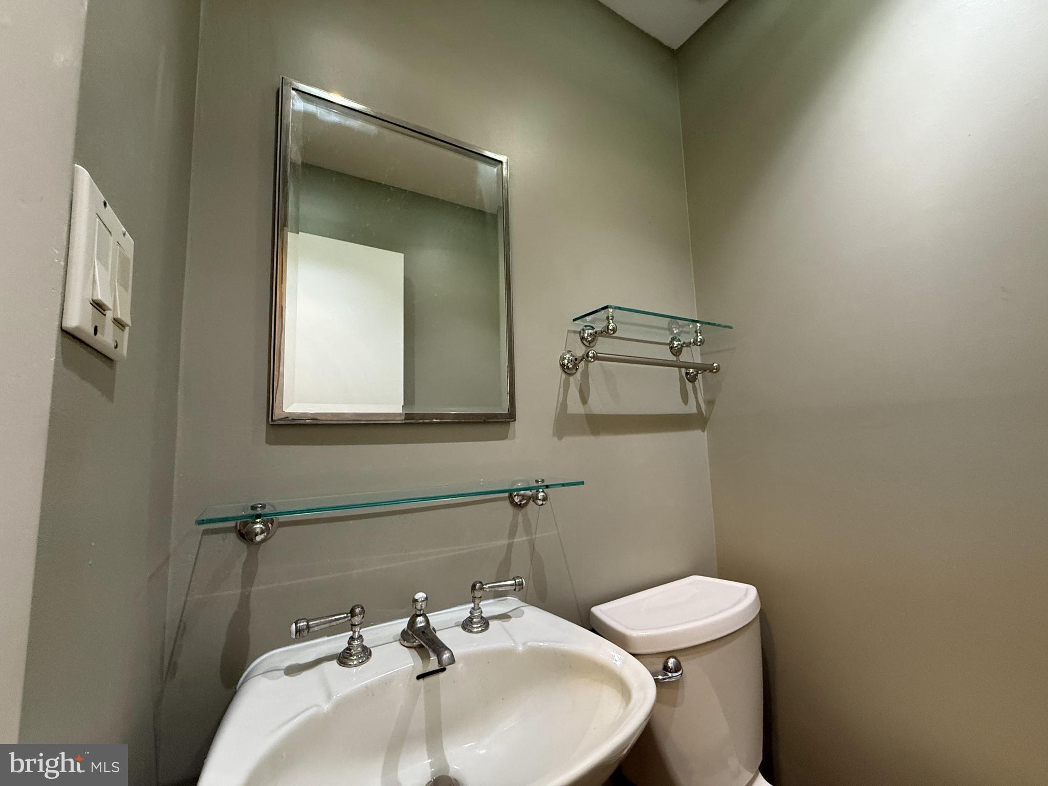 COLLEGE GARDENS - Residential Lease