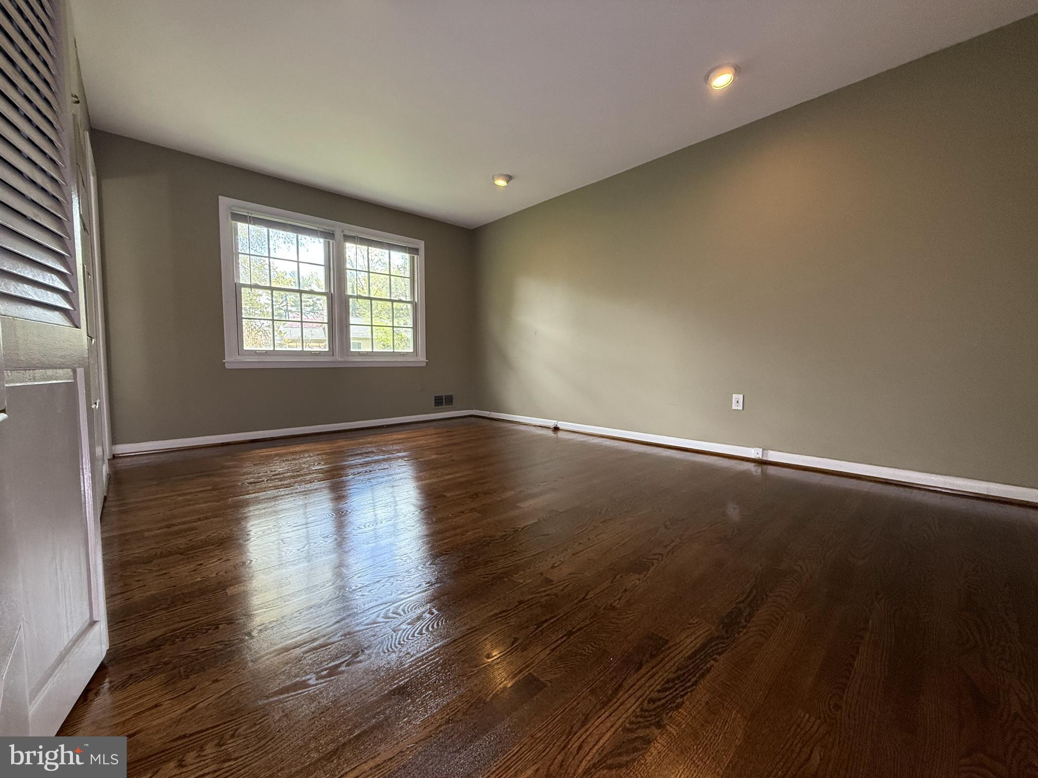 COLLEGE GARDENS - Residential Lease