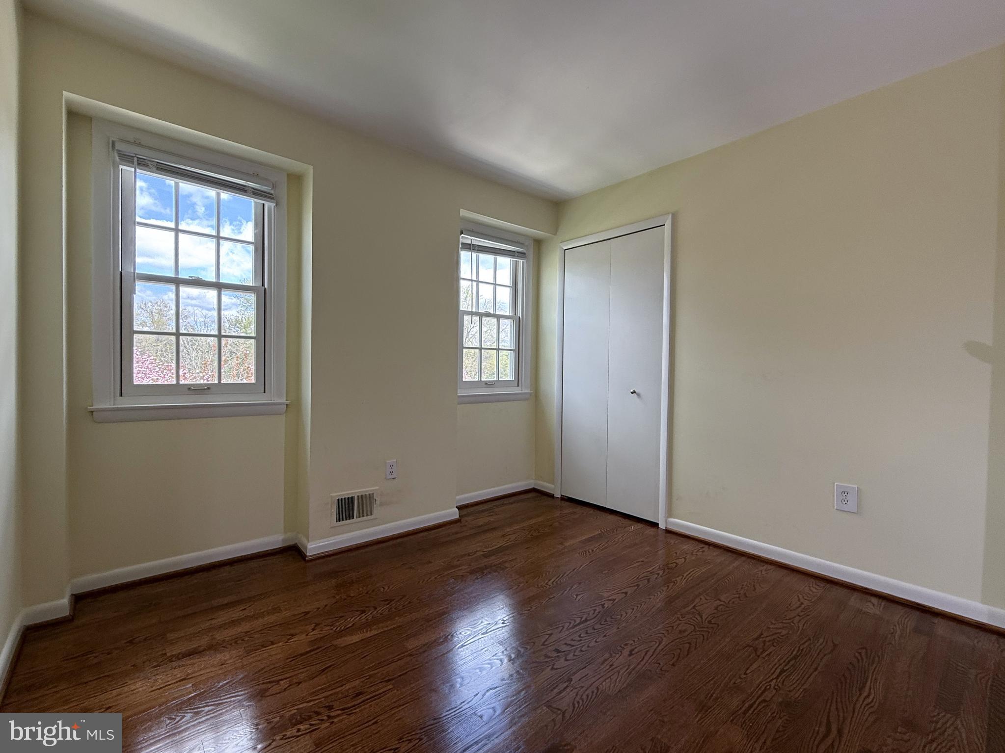 COLLEGE GARDENS - Residential Lease