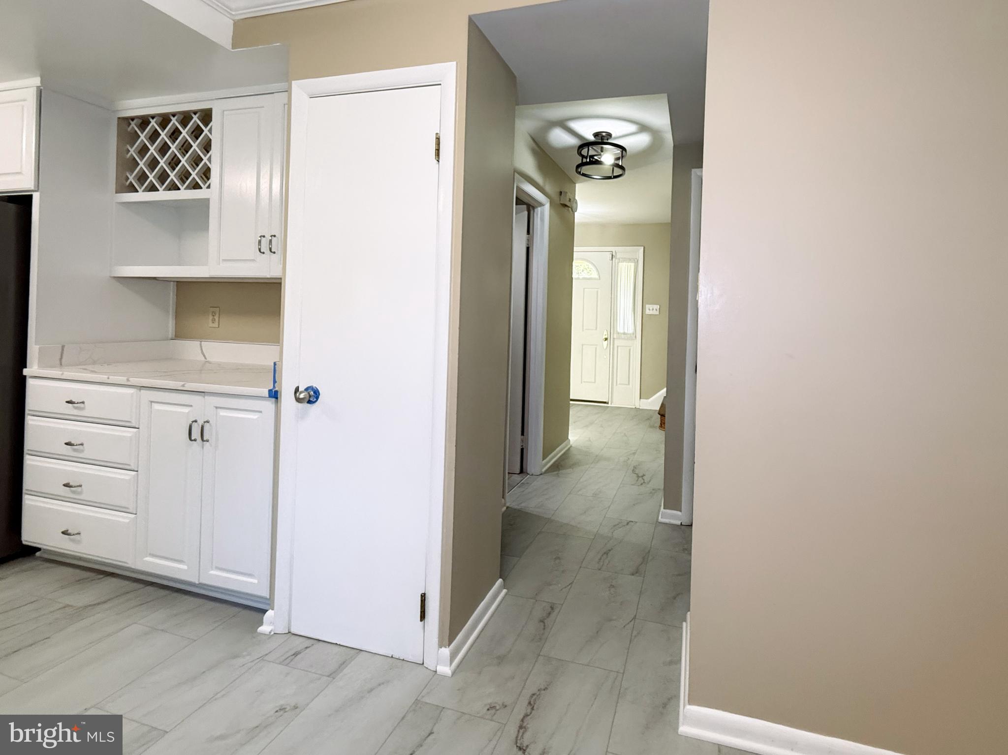 COLLEGE GARDENS - Residential Lease