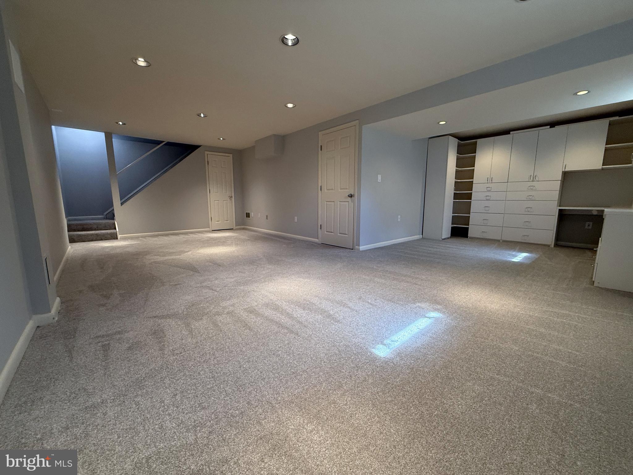 COLLEGE GARDENS - Residential Lease