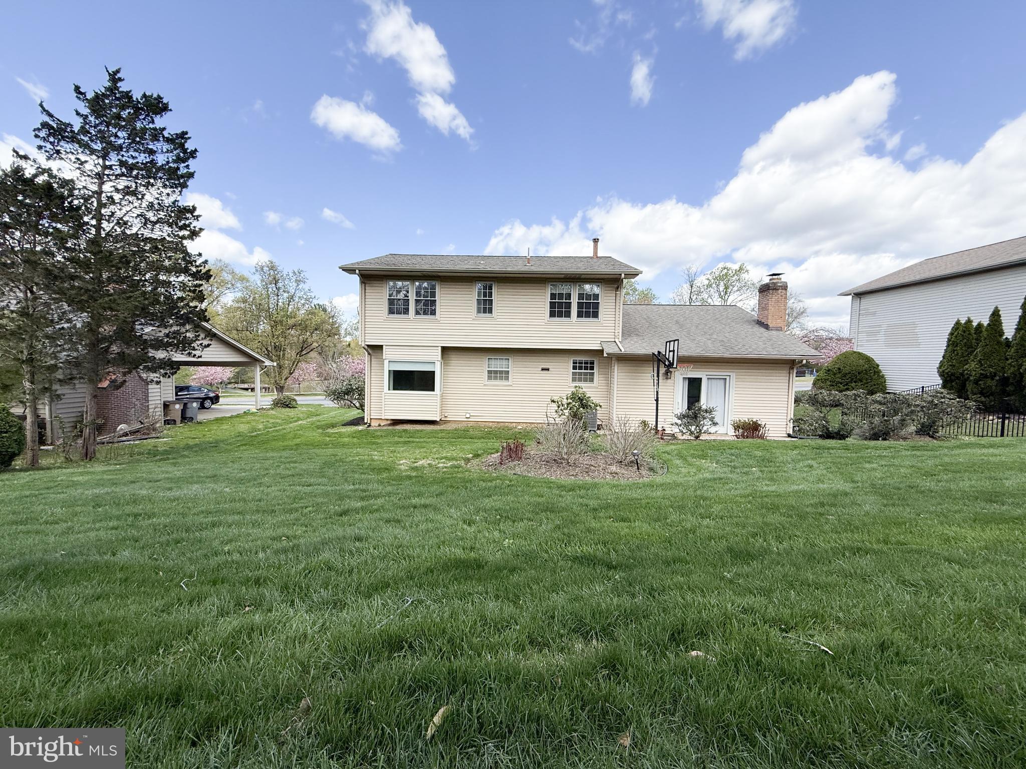 COLLEGE GARDENS - Residential Lease