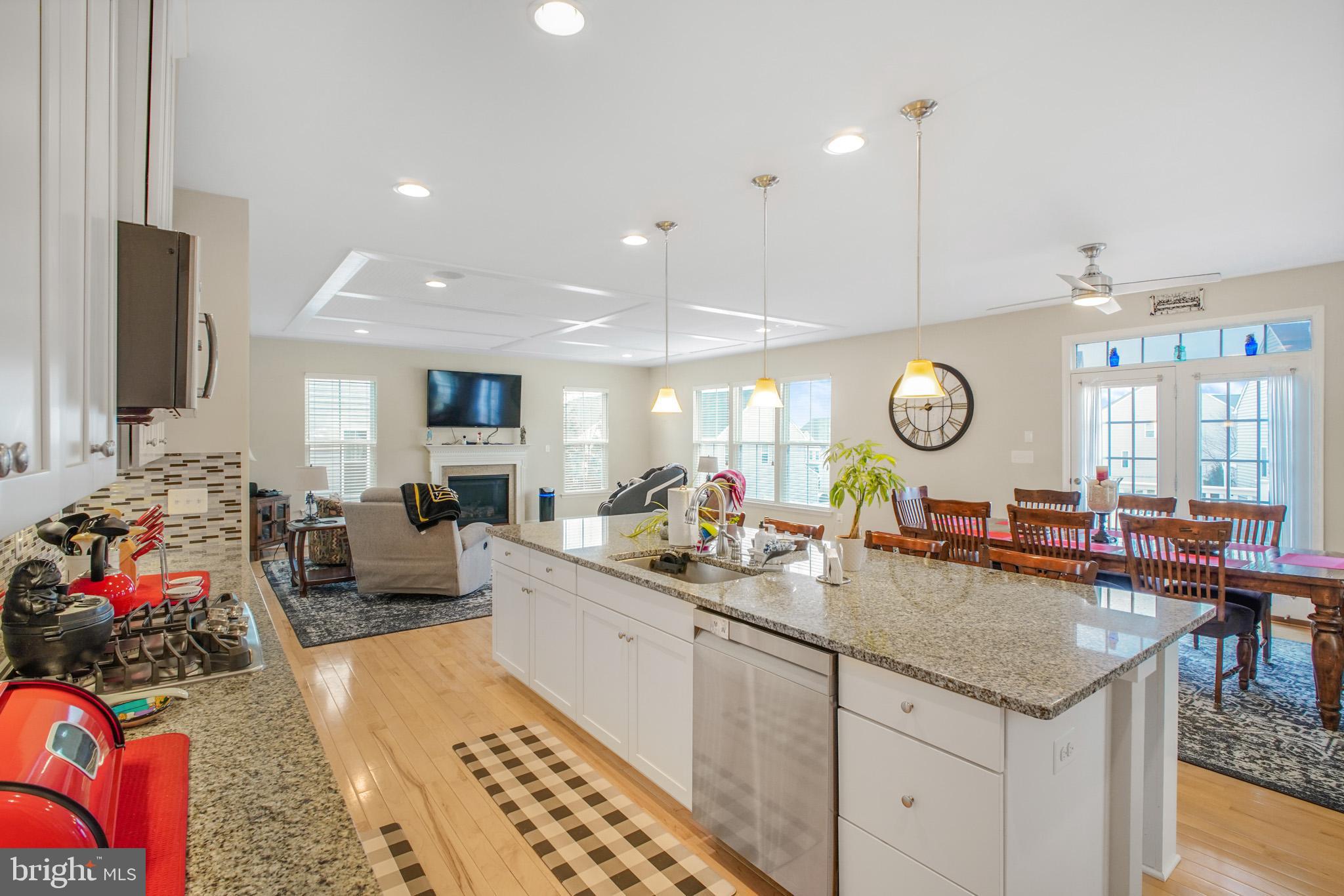 MAY'S QUARTER - Residential