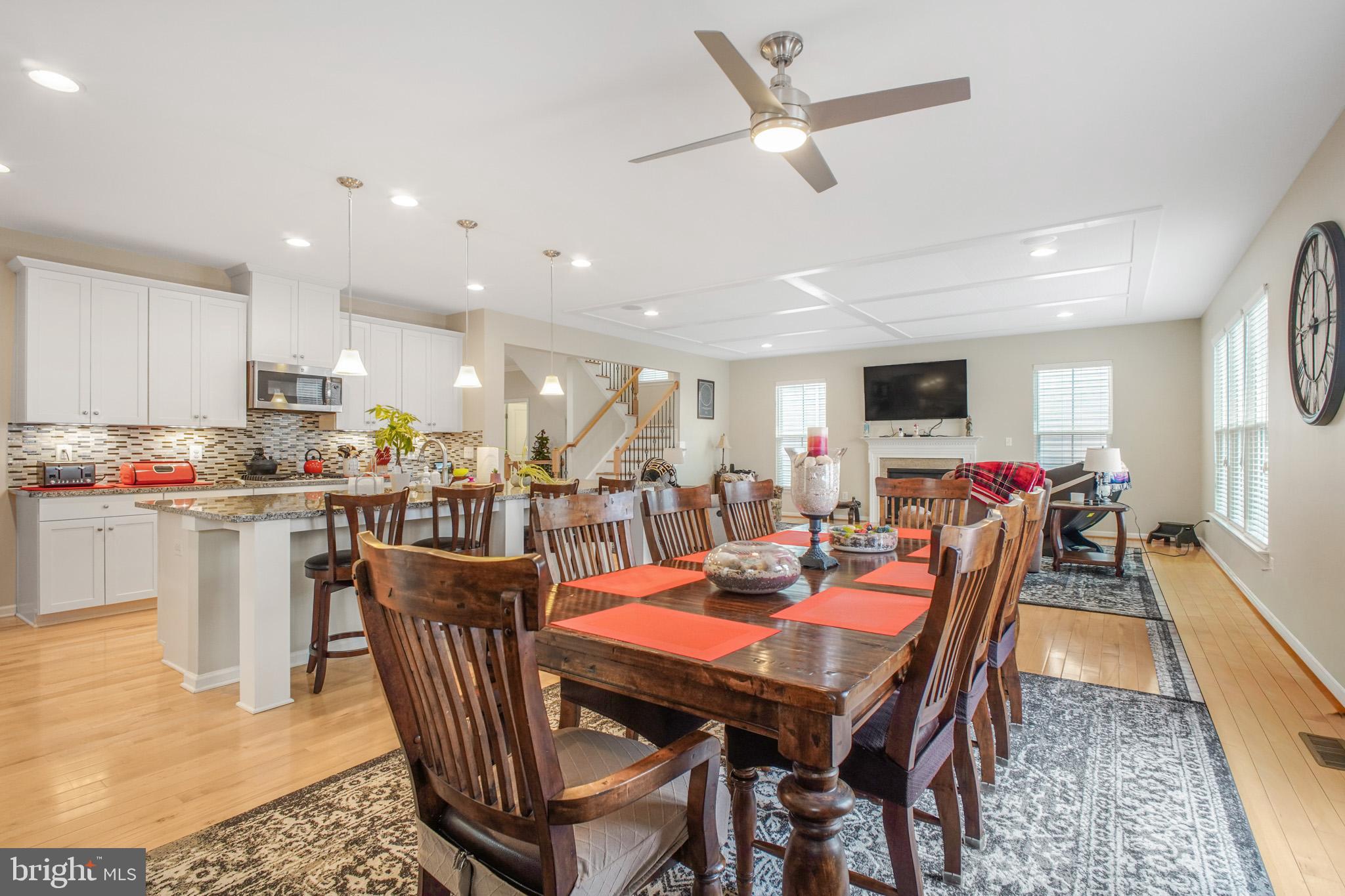 MAY'S QUARTER - Residential