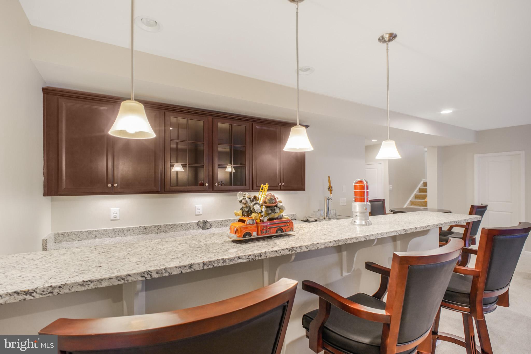 MAY'S QUARTER - Residential