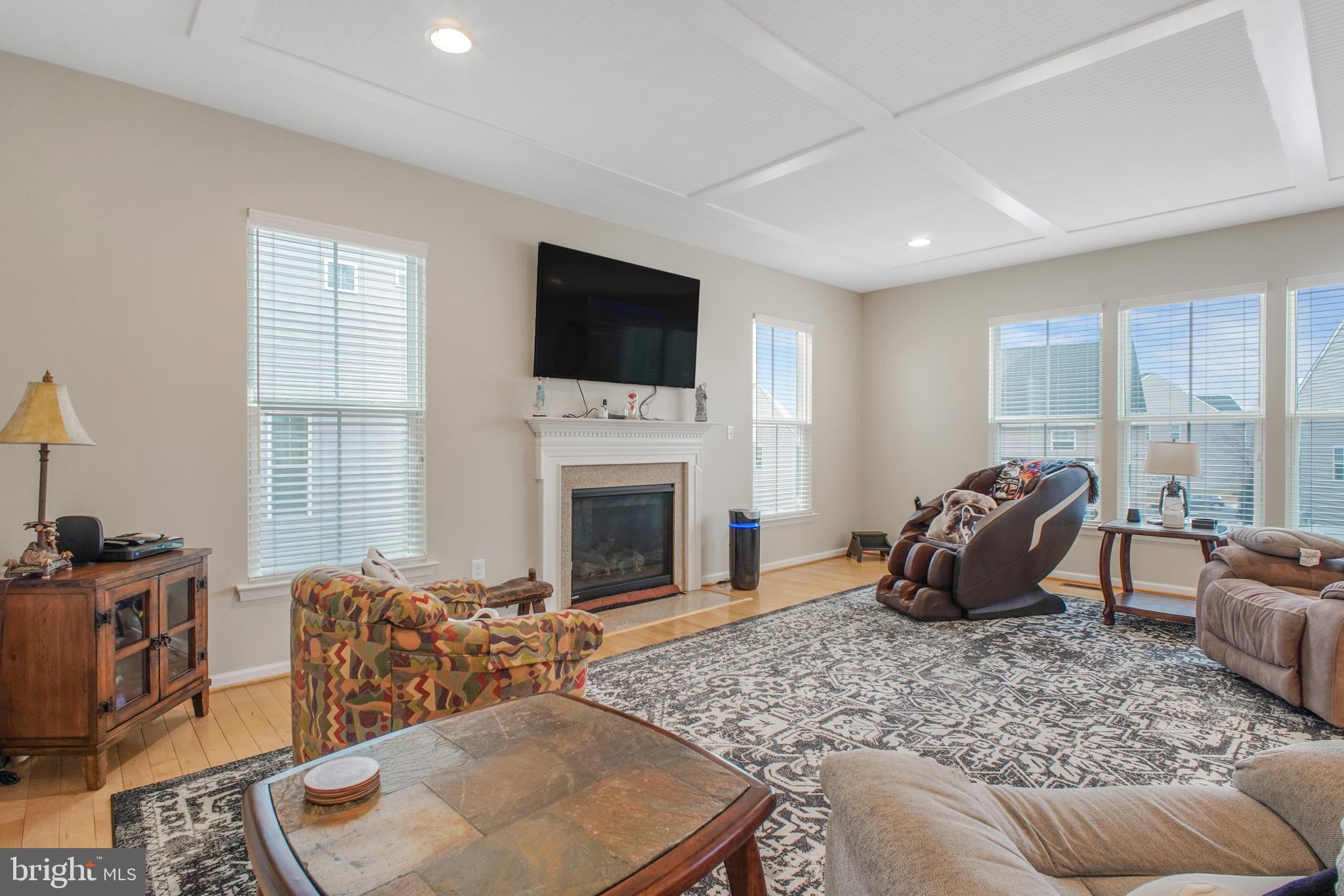 MAY'S QUARTER - Residential