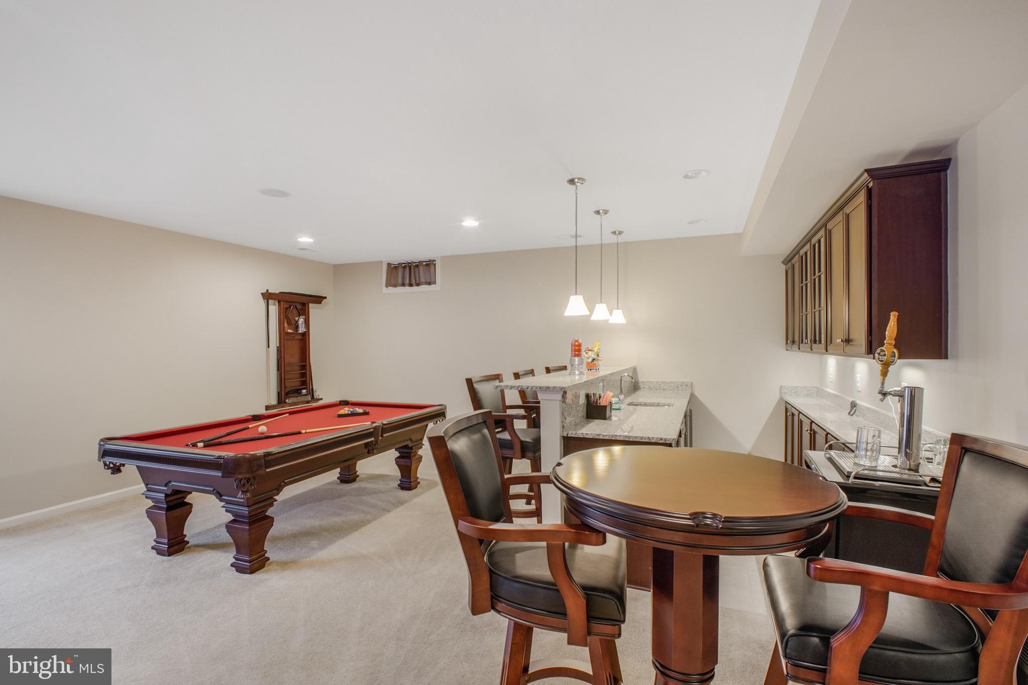 MAY'S QUARTER - Residential