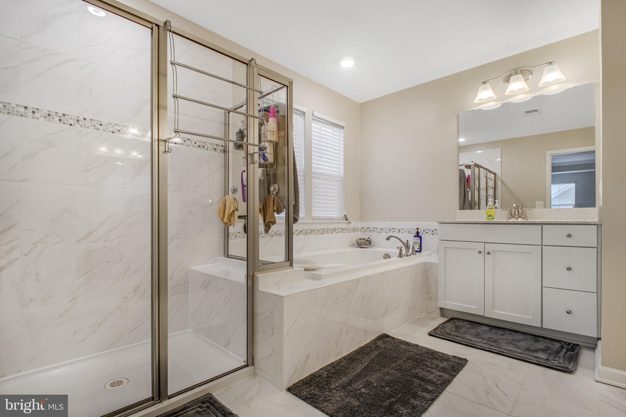 MAY'S QUARTER - Residential