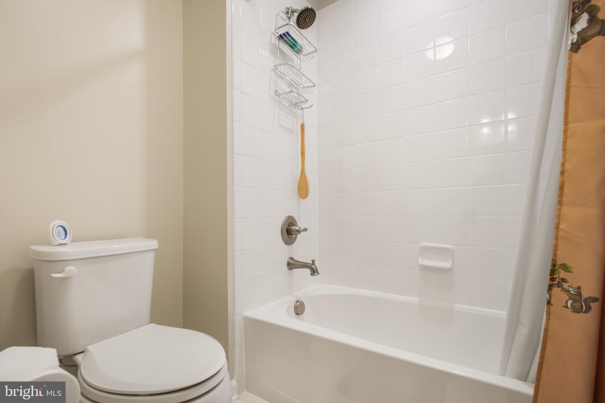 MAY'S QUARTER - Residential