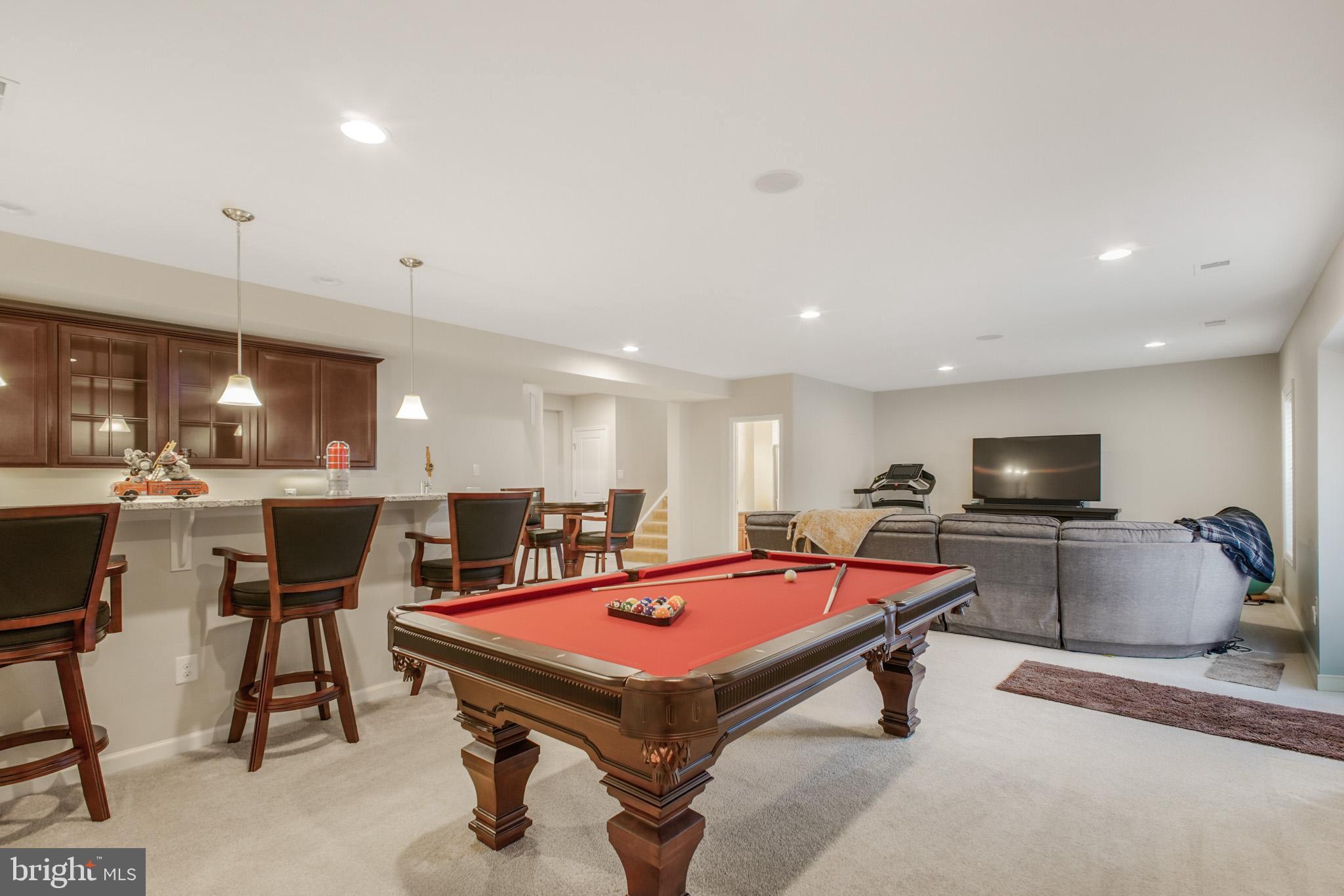 MAY'S QUARTER - Residential