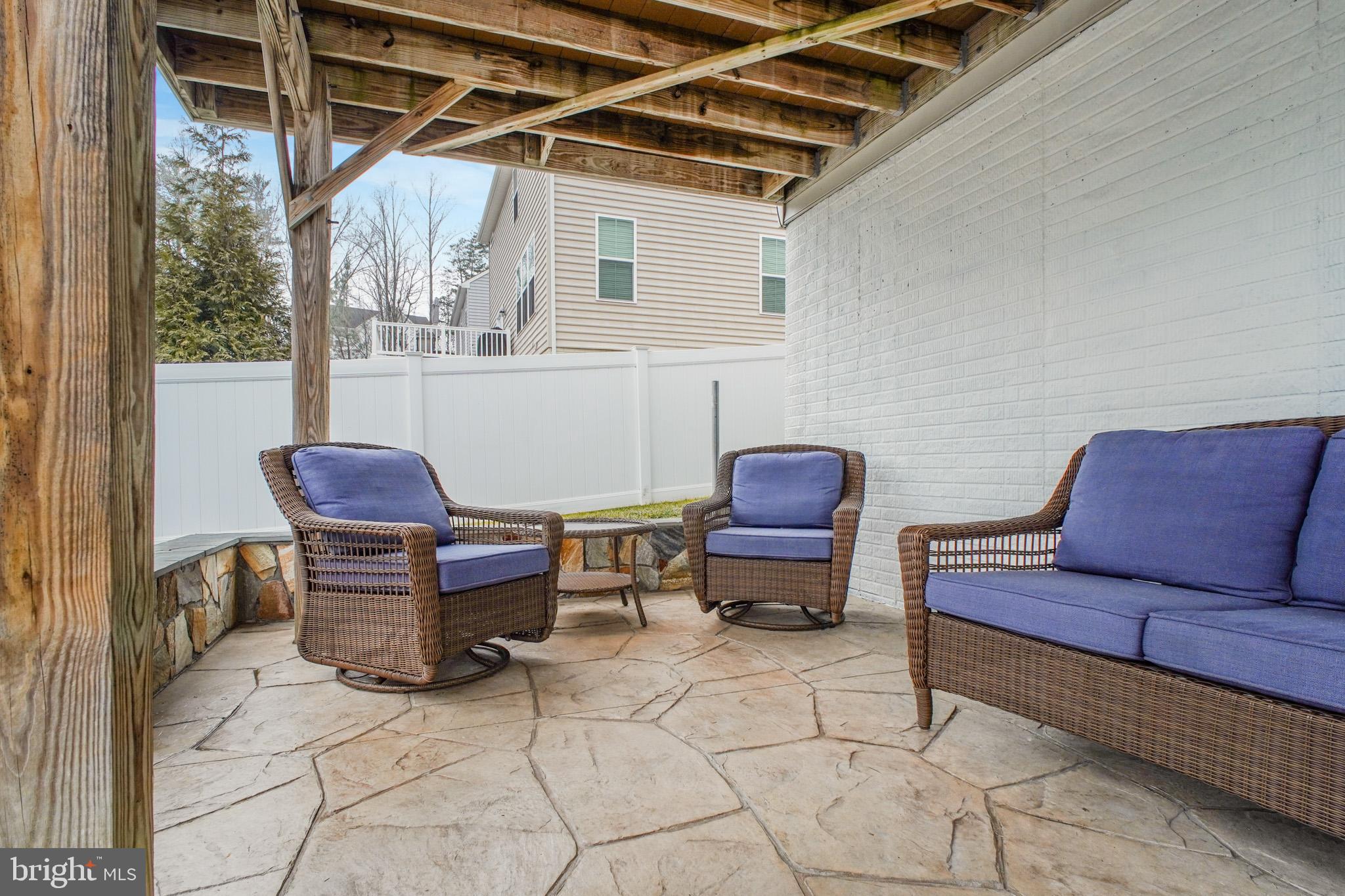 MAY'S QUARTER - Residential