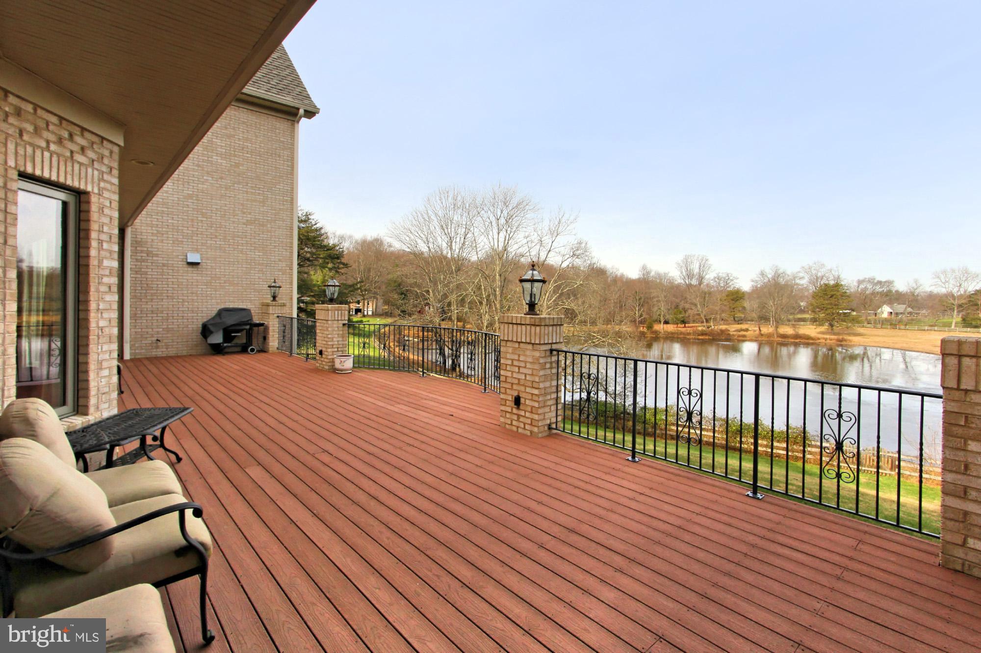 LAUREL GLEN - Residential