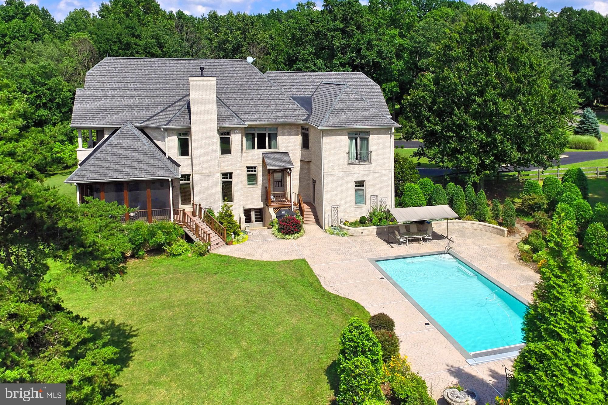 LAUREL GLEN - Residential