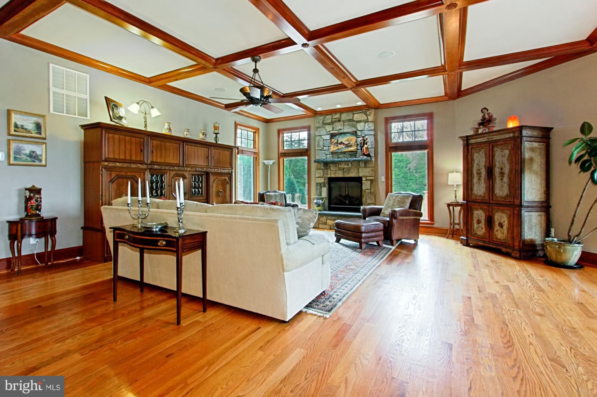 LAUREL GLEN - Residential